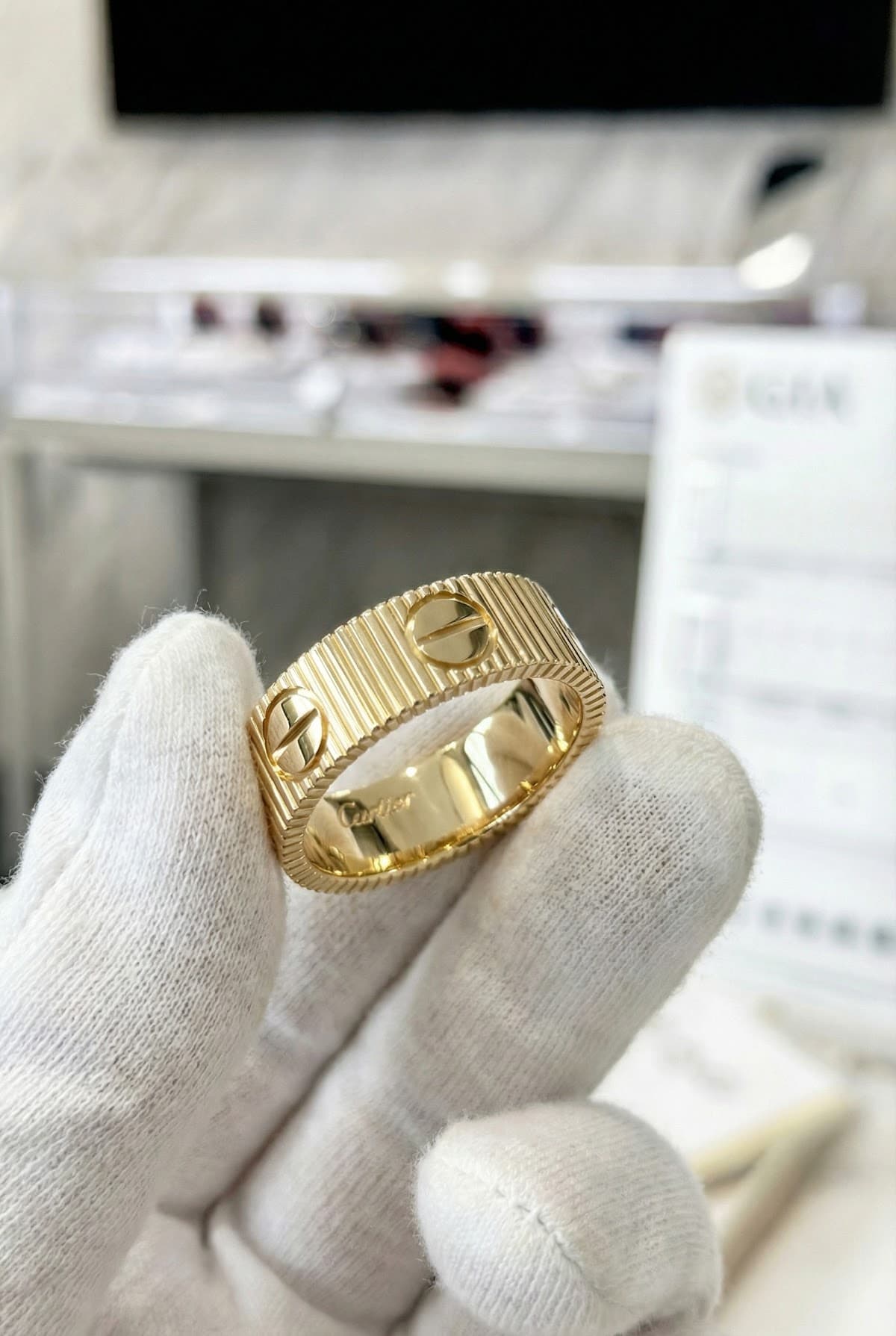 Золотое кольцо Cartier LOVE Unlimited — фото 2