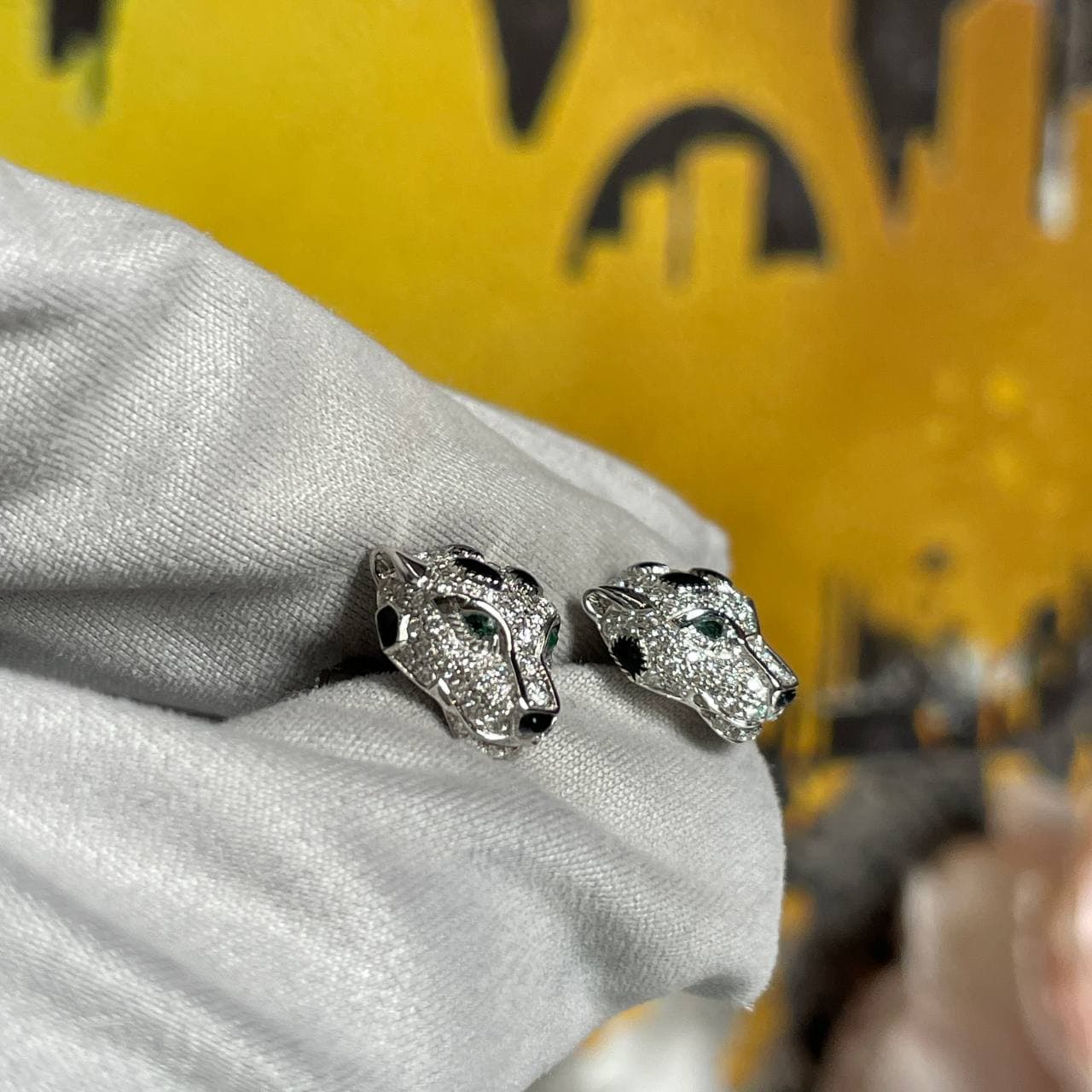 Серьги Cartier Panthere с бриллиантами 0,70 ct (белое золото 750)