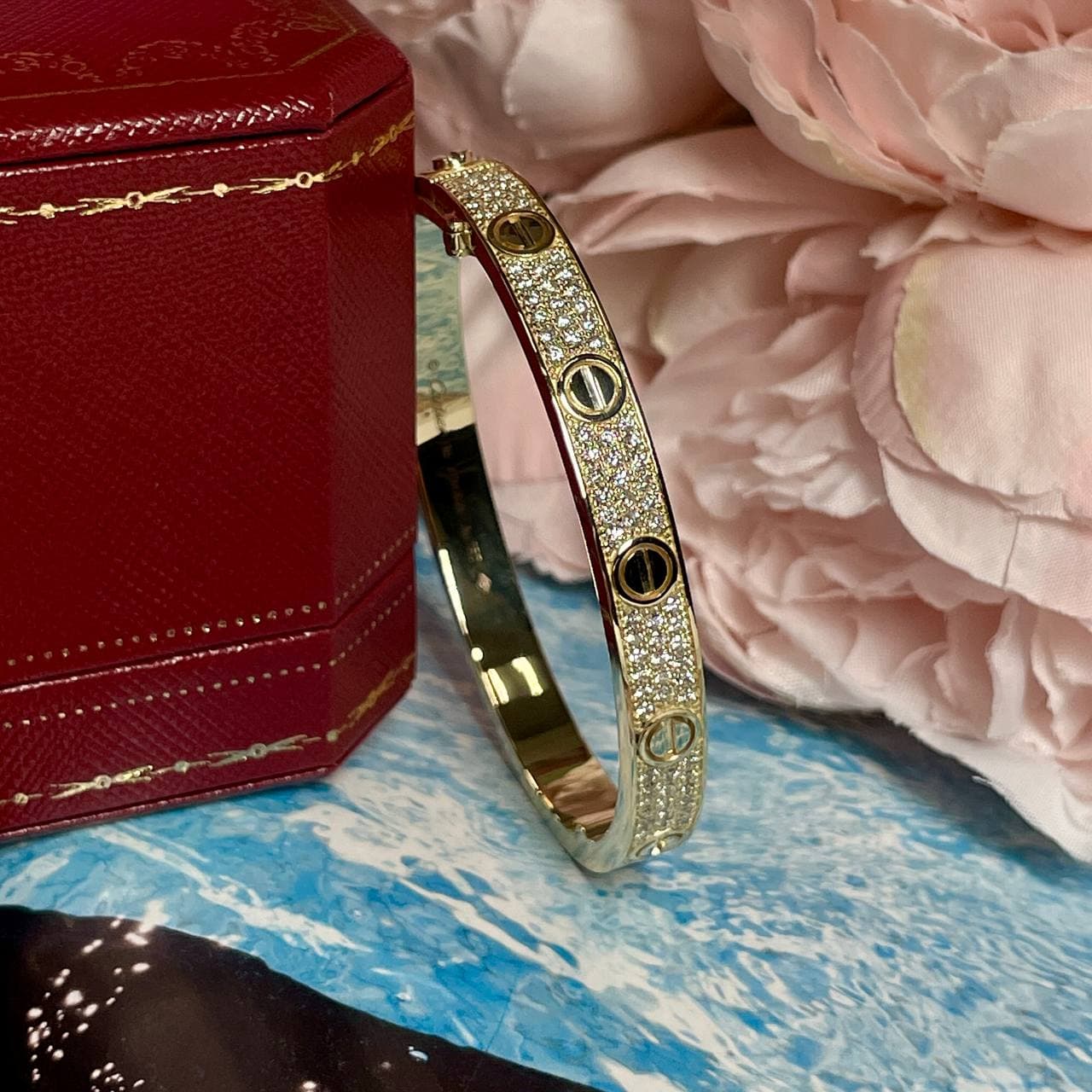 Браслет Cartier Love широкая модель Pave 2,37 ct (желтое золото 585)