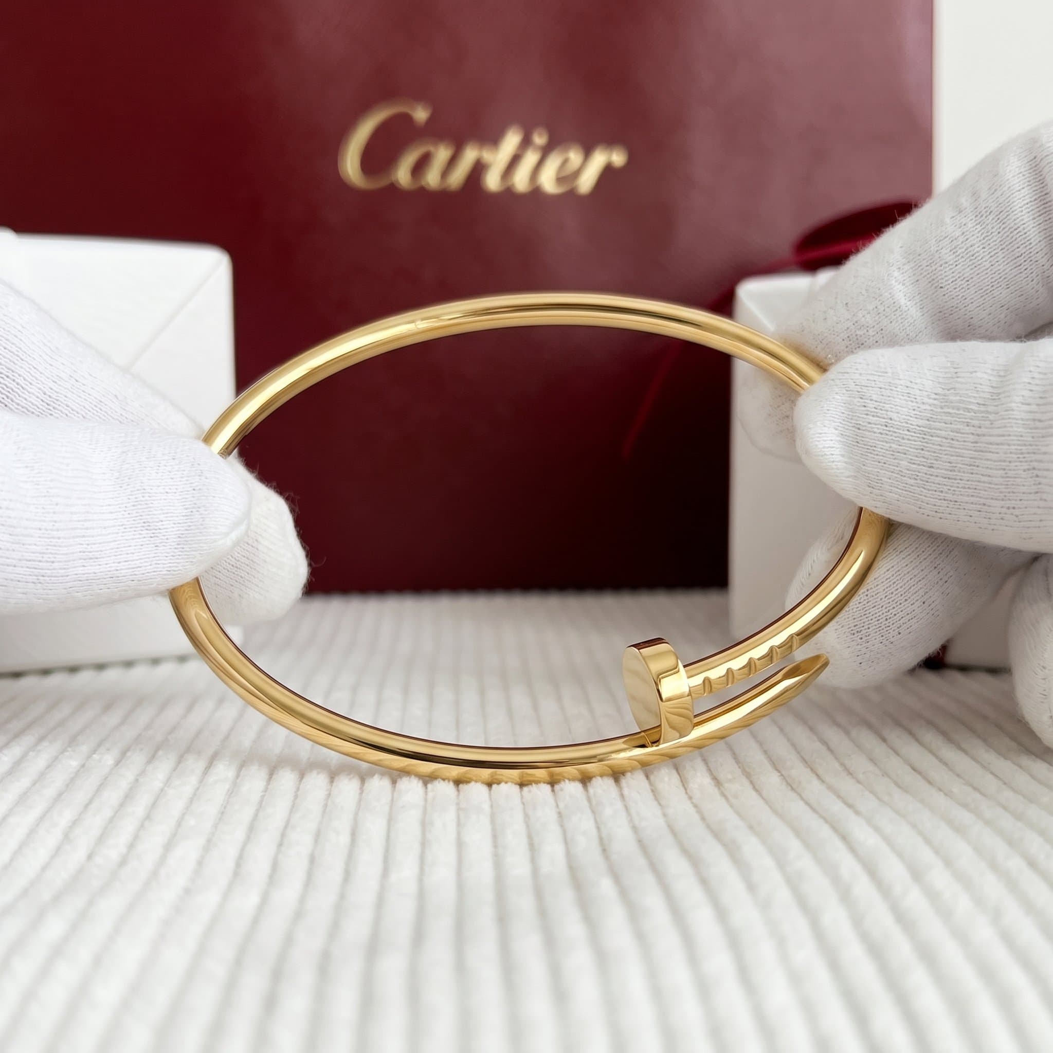 Золотой браслет Cartier Juste un Clou (гвоздь), малая модель — фото 3