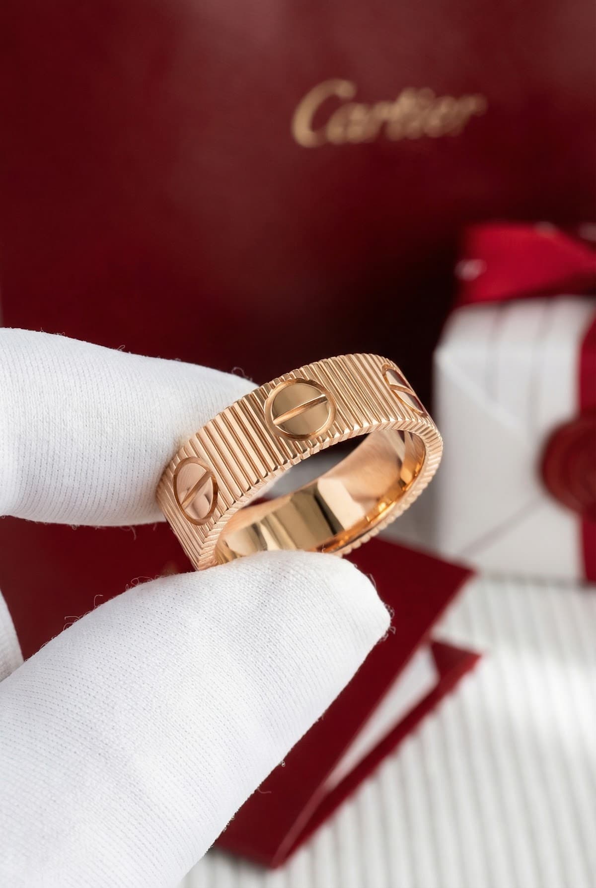 Cartier Золотое кольцо Cartier Love Unlimited