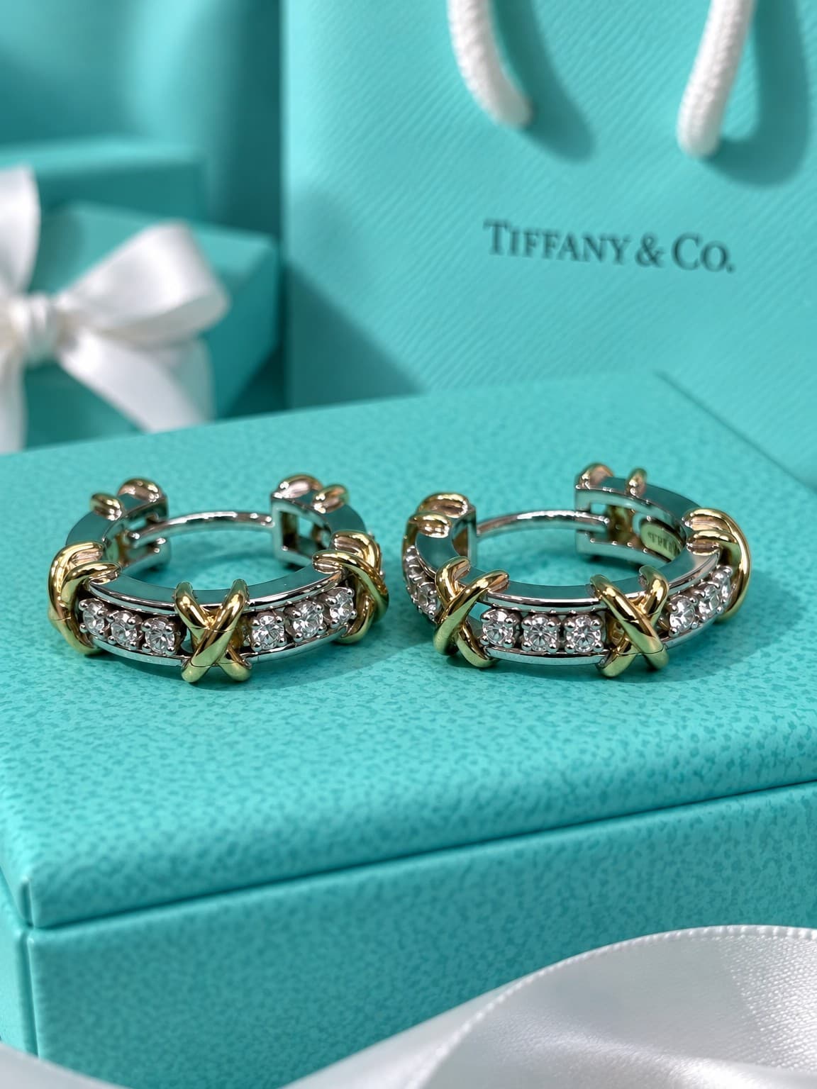 Tiffany & Co. Серьги Tiffany Sexteen Stone c бриллиантами