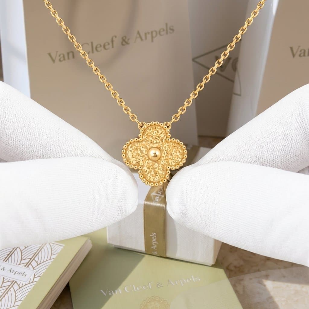 Кулон Van Cleef & Arpels Alhambra, Розовое золото