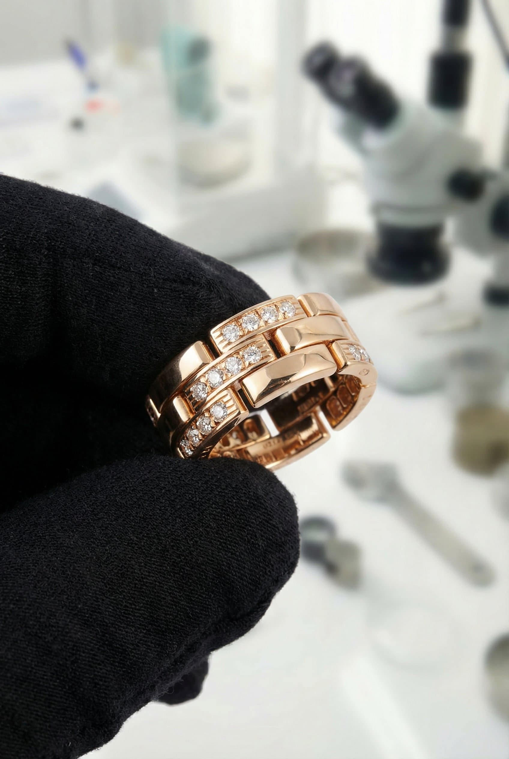 Золотое кольцо Cartier Maillon Panthère