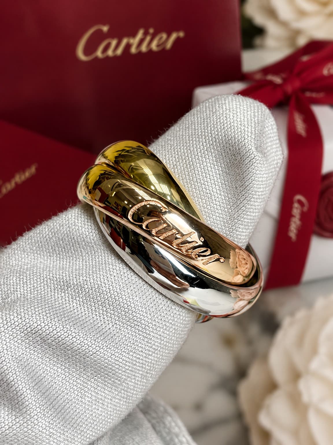 Кольцо Cartier Trinity Large model 4,4 мм, Золото