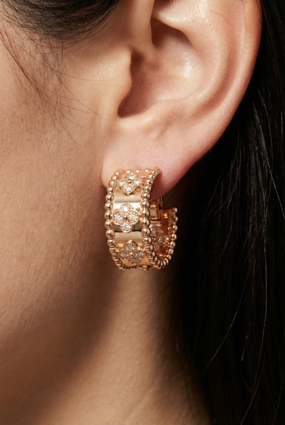 Золотые серьги-кольца с бриллиантами Van Cleef — фото 3