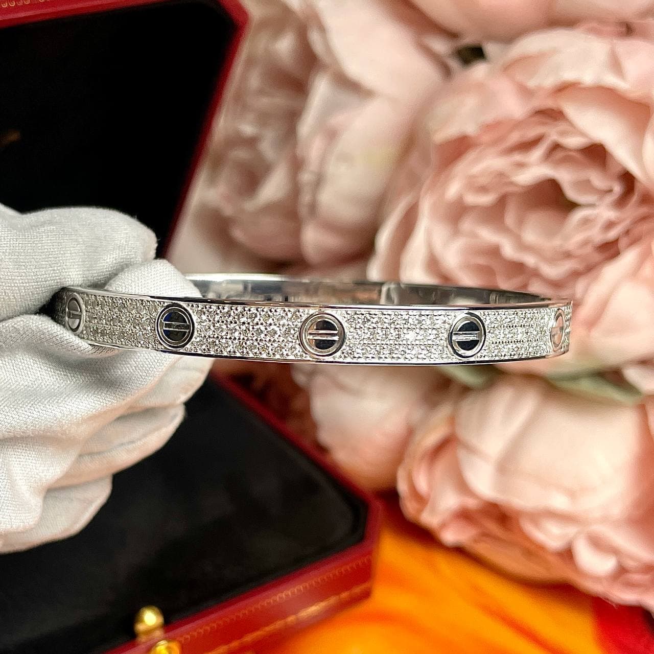 Браслет Cartier Love Pave (белое золото 750)