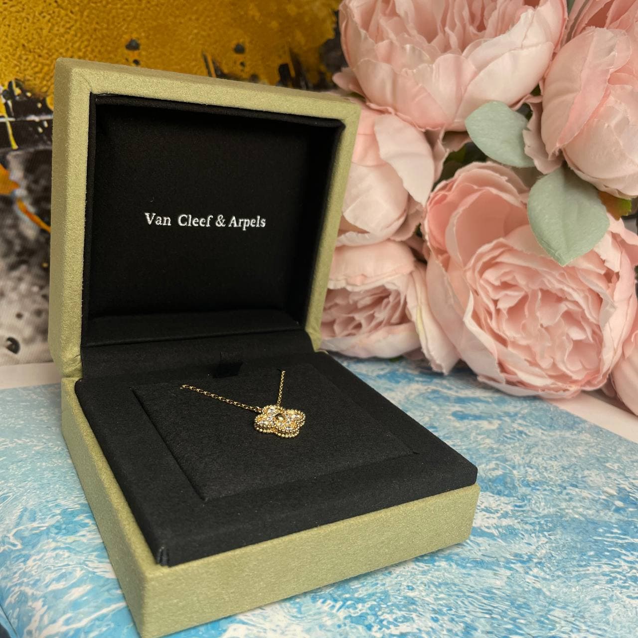 Подвеска Van Cleef с бриллиантами 0,48 ct (желтое золото 750)