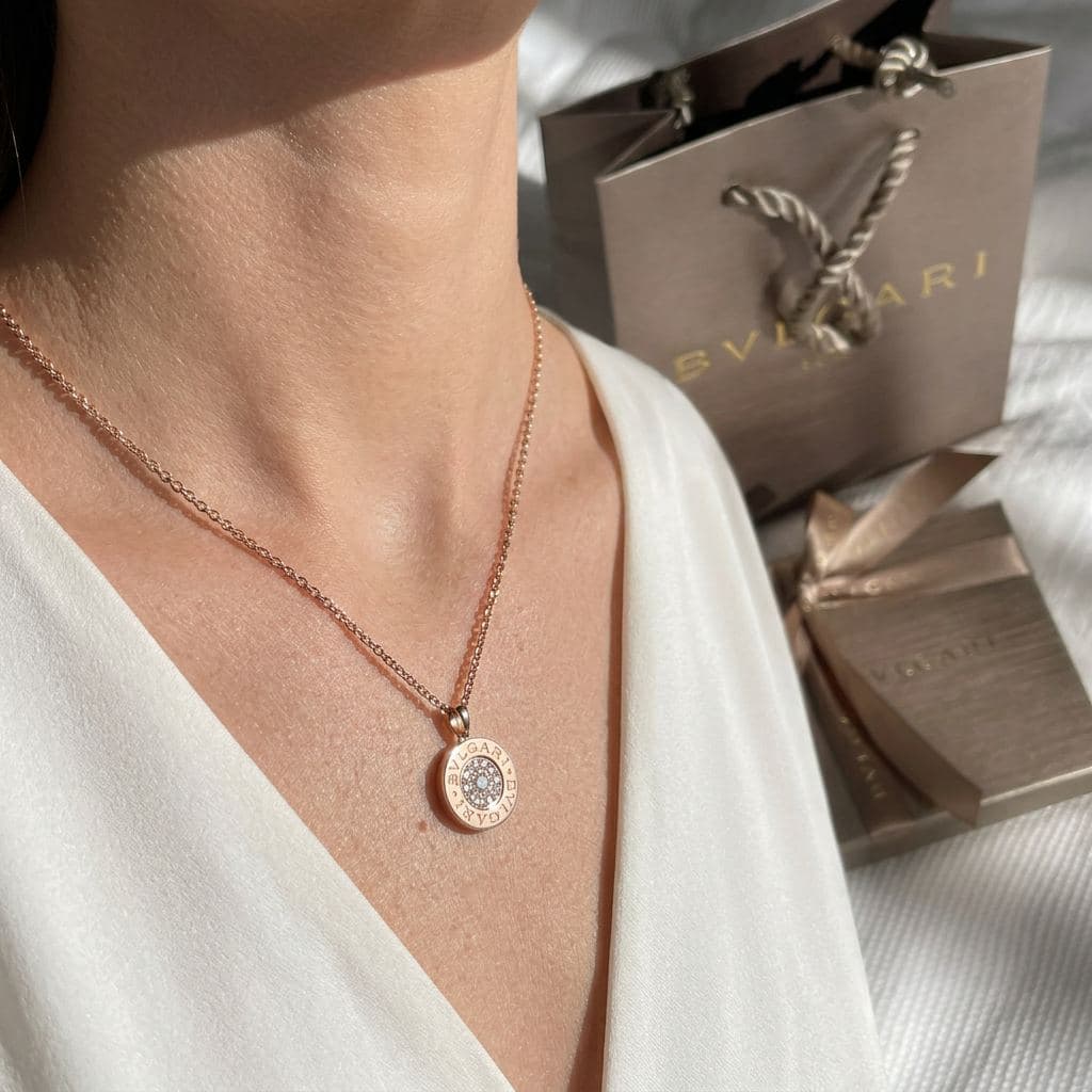 Колье BVLGARI BVLGARI из розового золота с перламутром и бриллиантами — фото 3