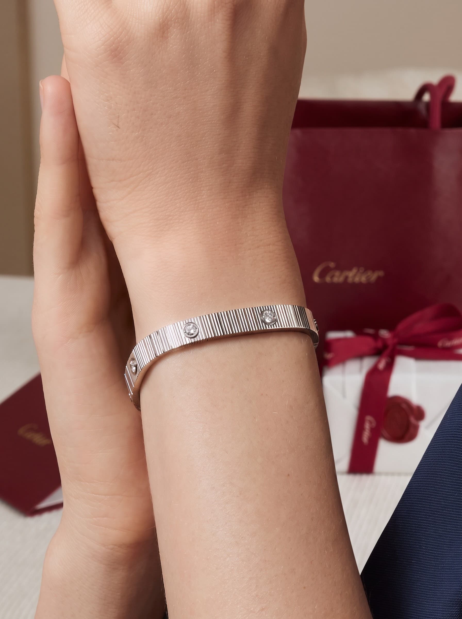 Браслет Cartier LOVE Unlimited, гибкий, 7 бриллиантов — фото 7