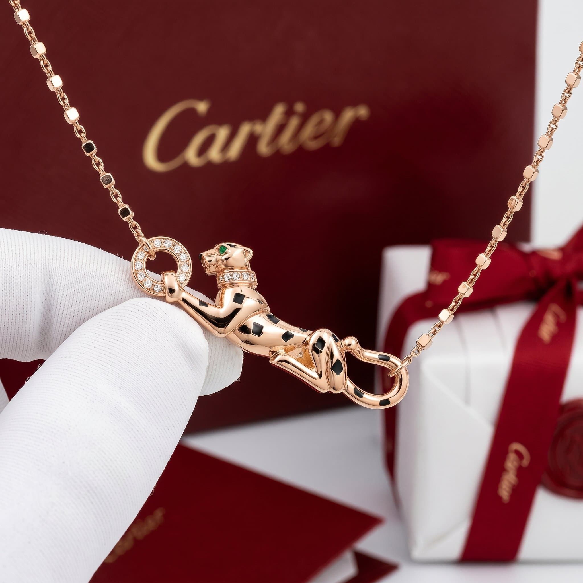 Золотое колье Cartier Panthère