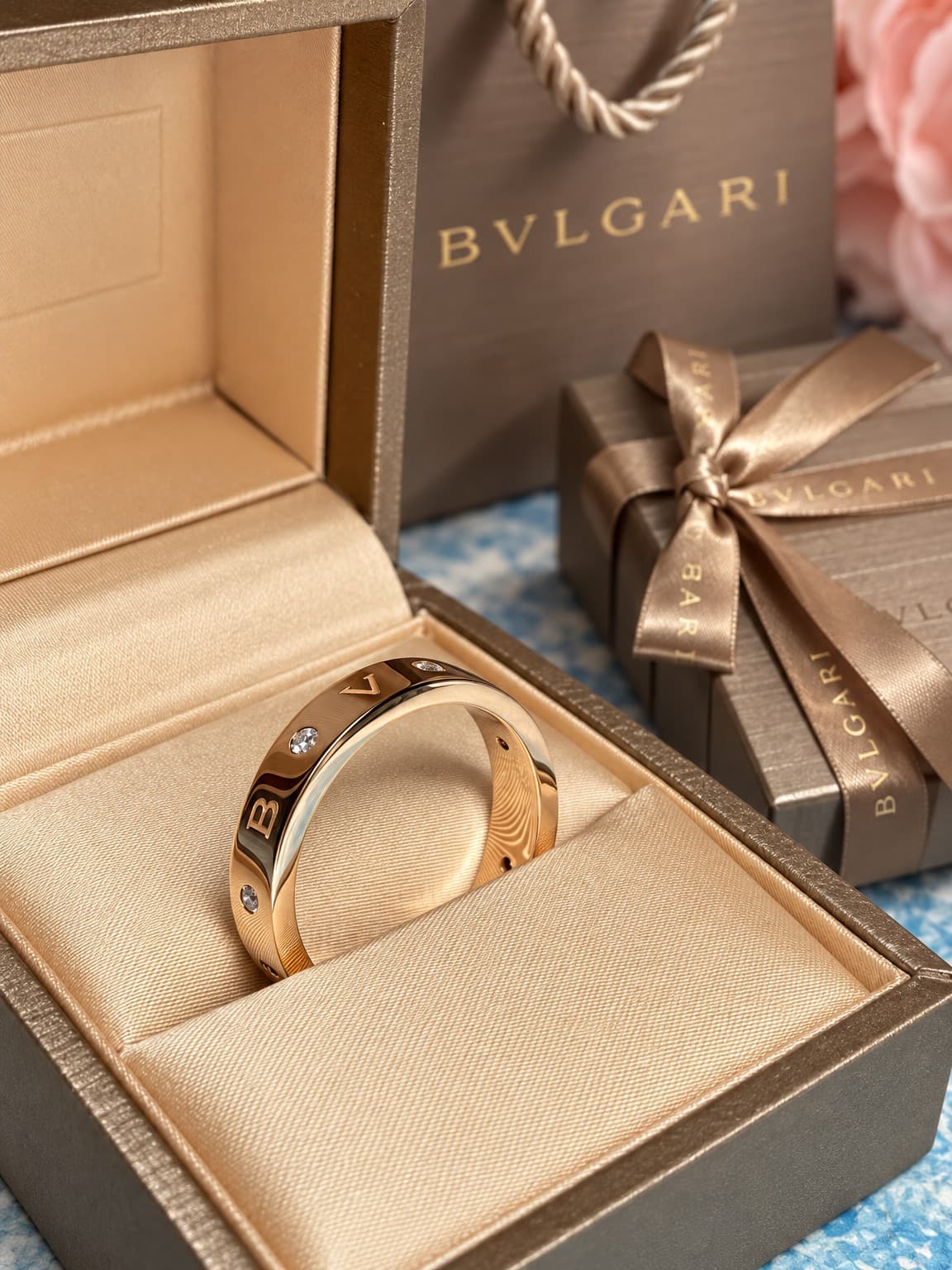 Кольцо Bulgari, Розовое золото