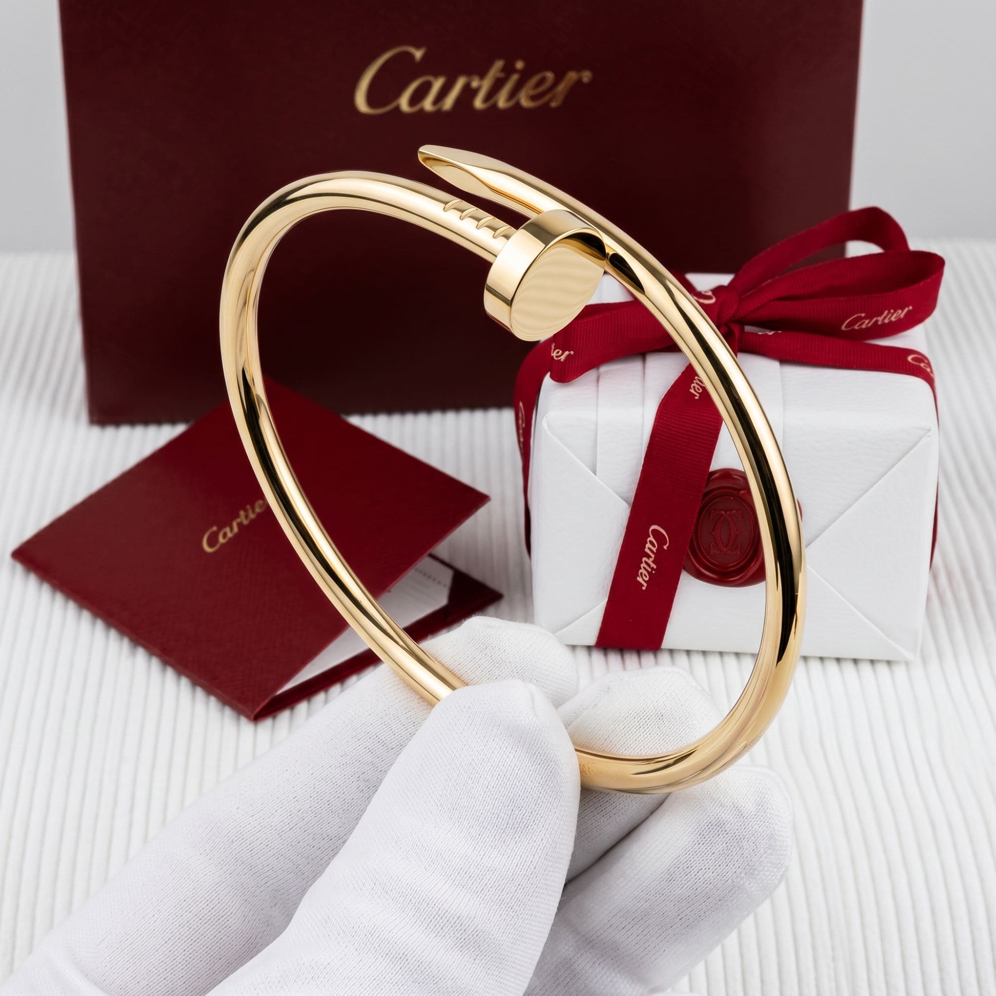 Золотой браслет Cartier Juste un Clou (гвоздь), классическая модель