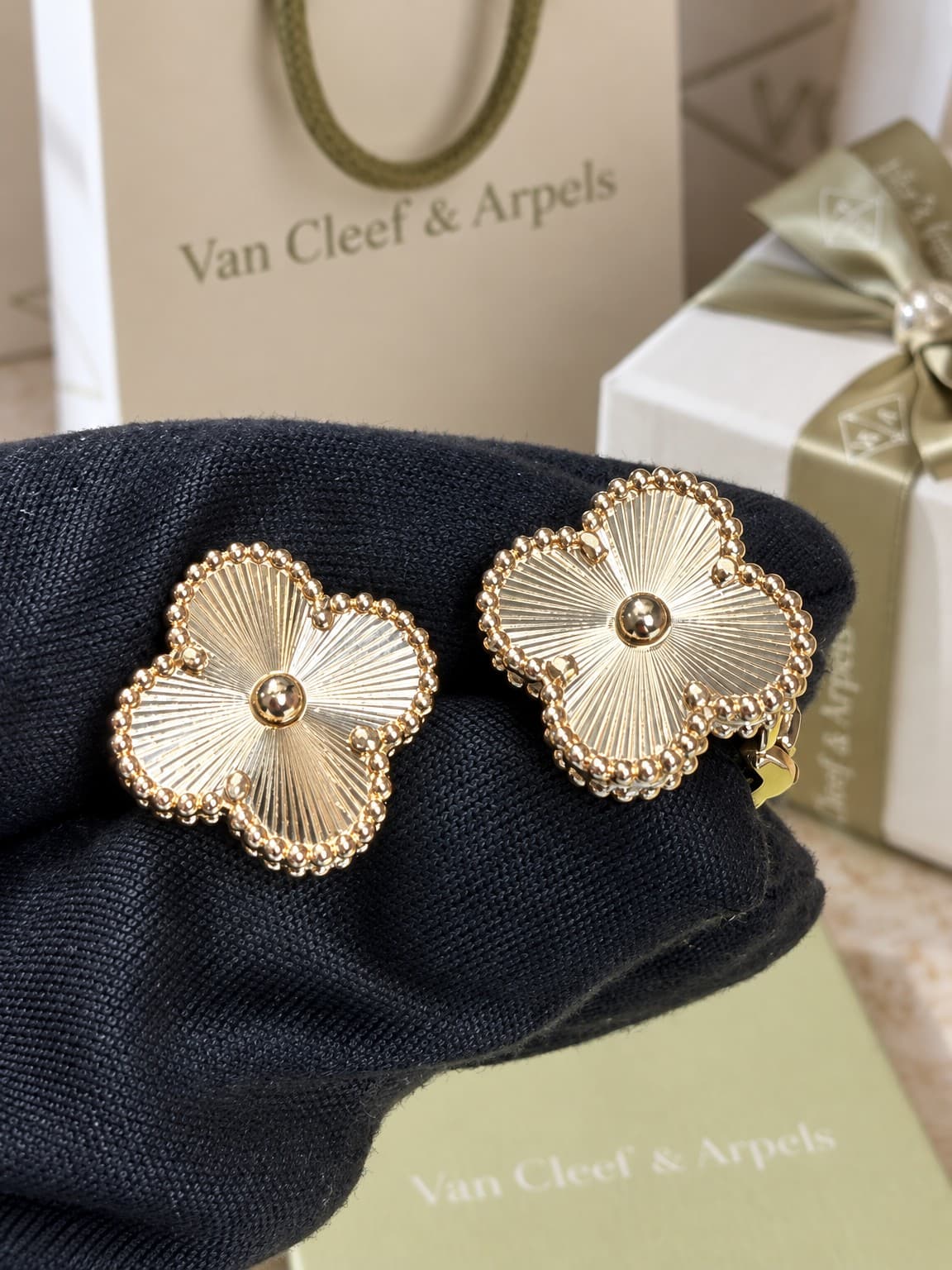 Van Cleef & Arpels Серьги Van Cleef Vintage Alhambra