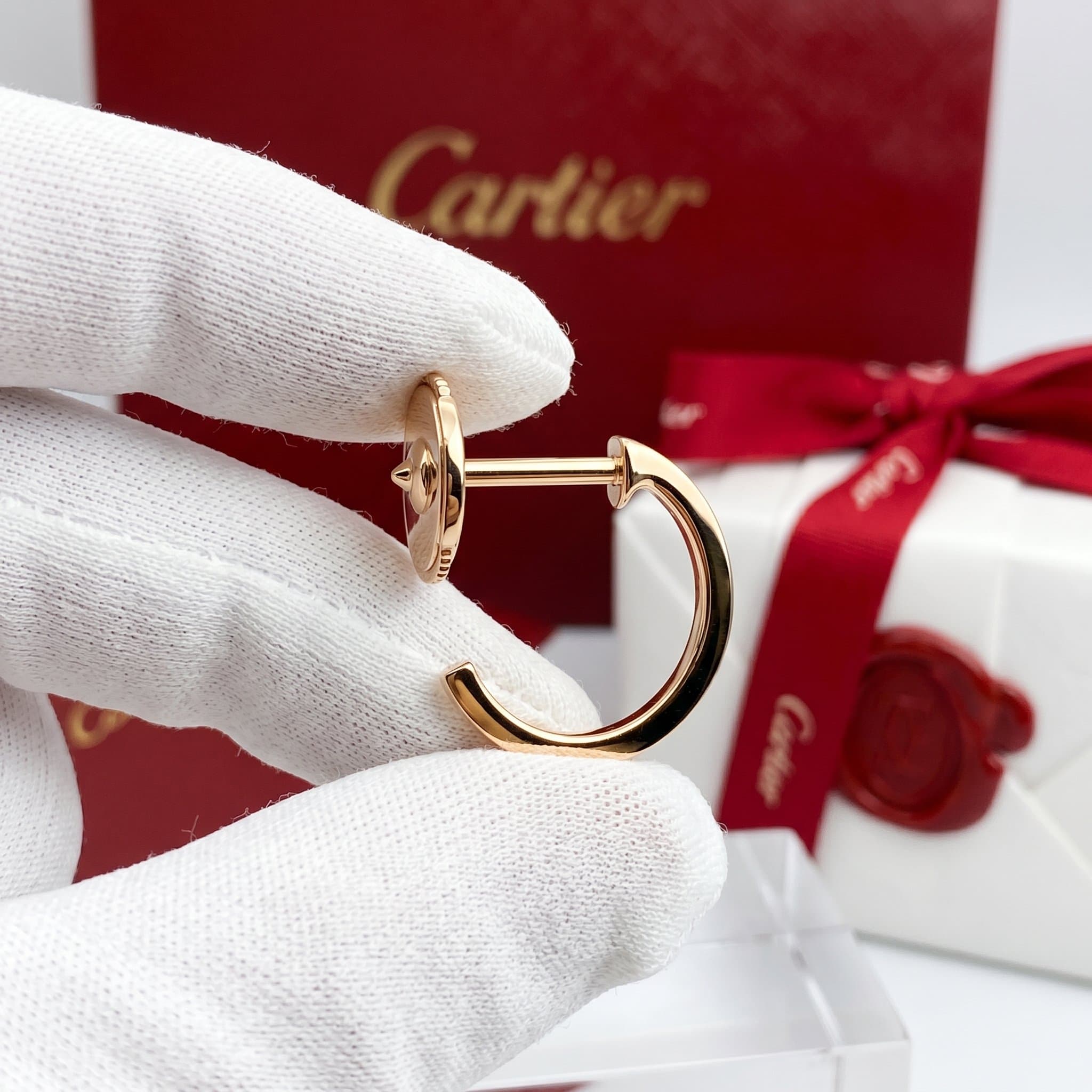Золотые серьги-кольца Cartier Love, малая модель, Жёлтое золото