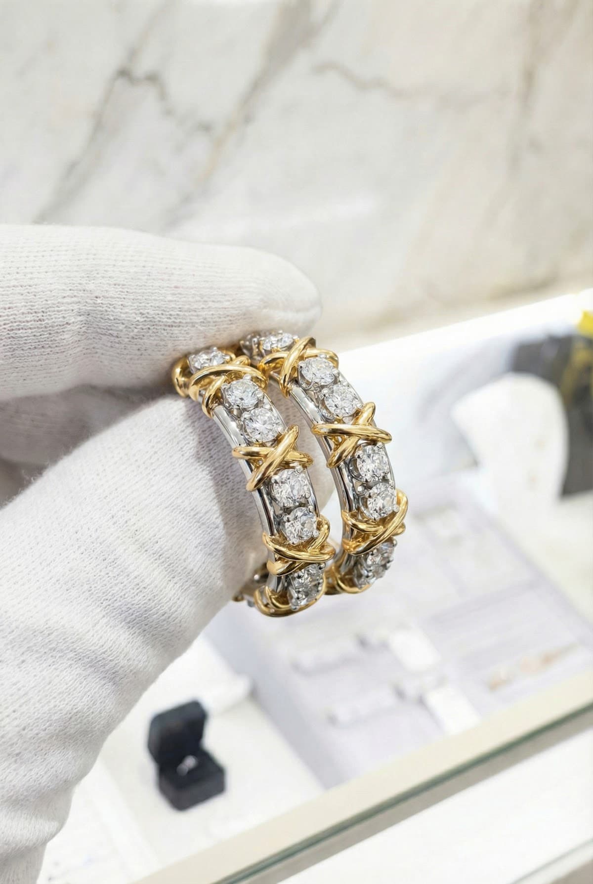 Tiffany & Co. Золотые серьги с бриллиантами Tiffany Schlumberger