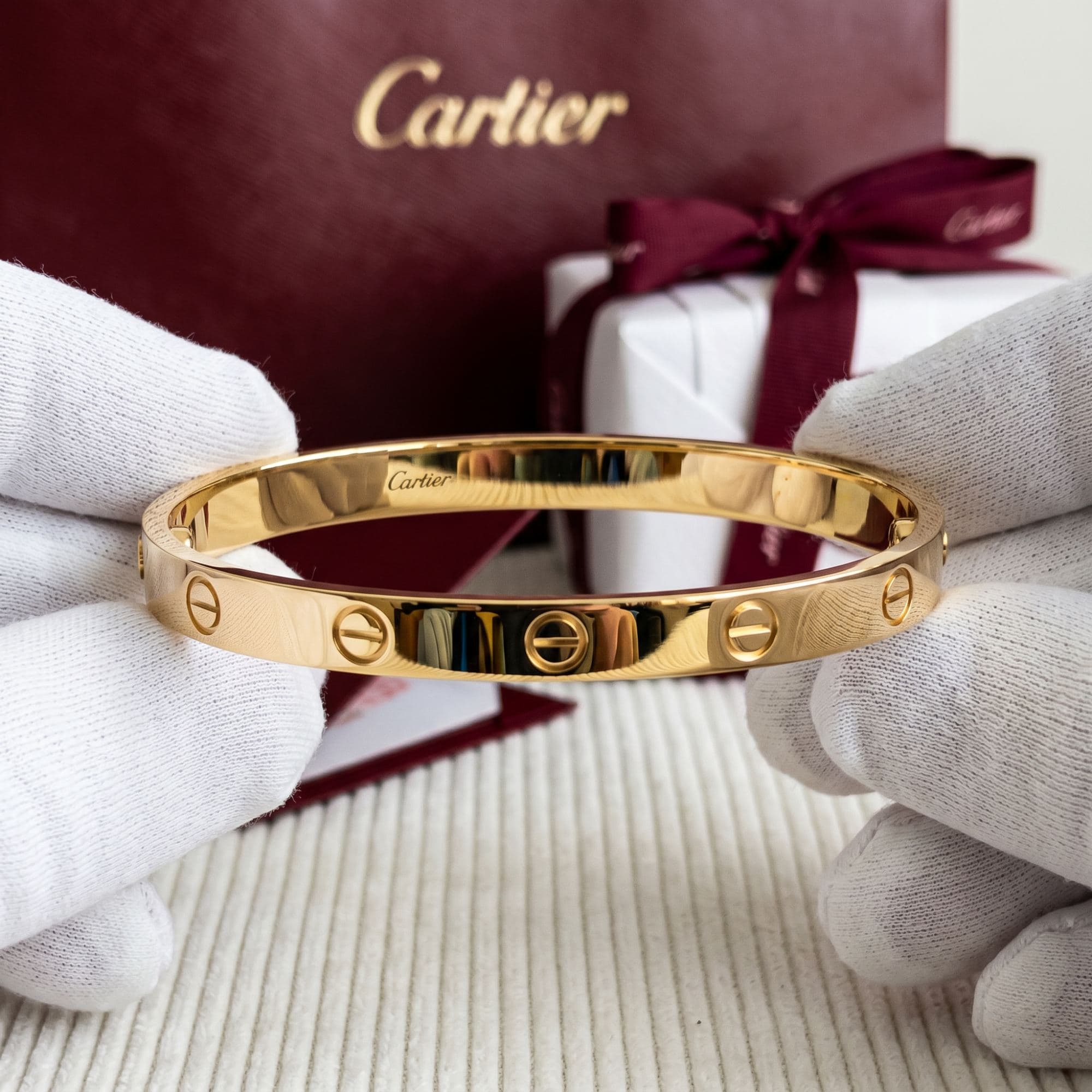 Золотой браслет Cartier Love, классическая модель, Жёлтое золото
