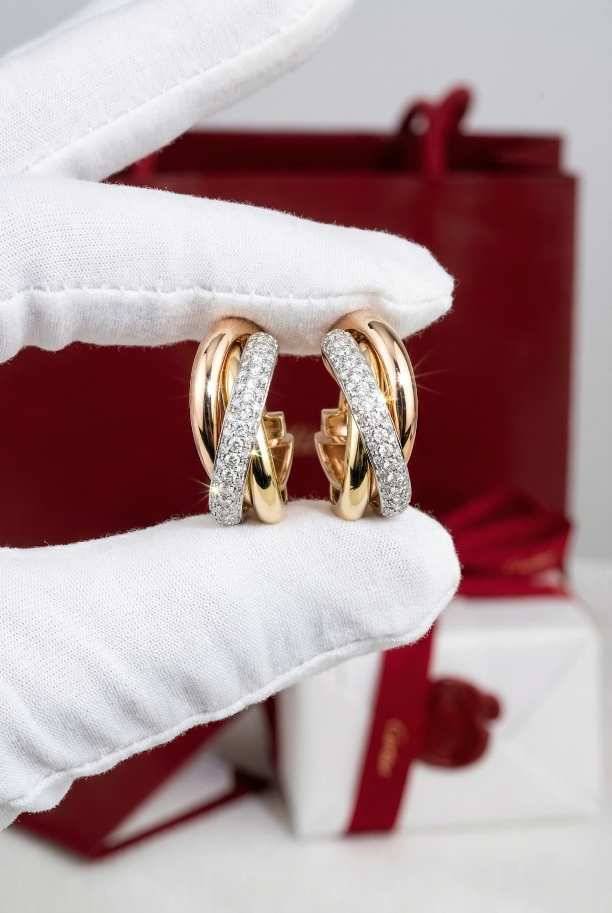 Cartier Золотые серьги-кольца с бриллиантами Cartier Trinity
