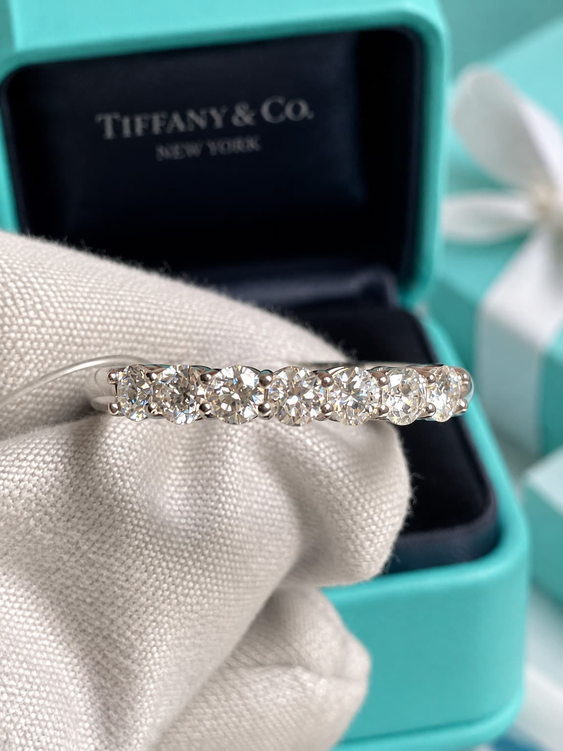 Tiffany & Co. Кольцо Tiffany Diamond Forever с 7 бриллиантами 0,58ct