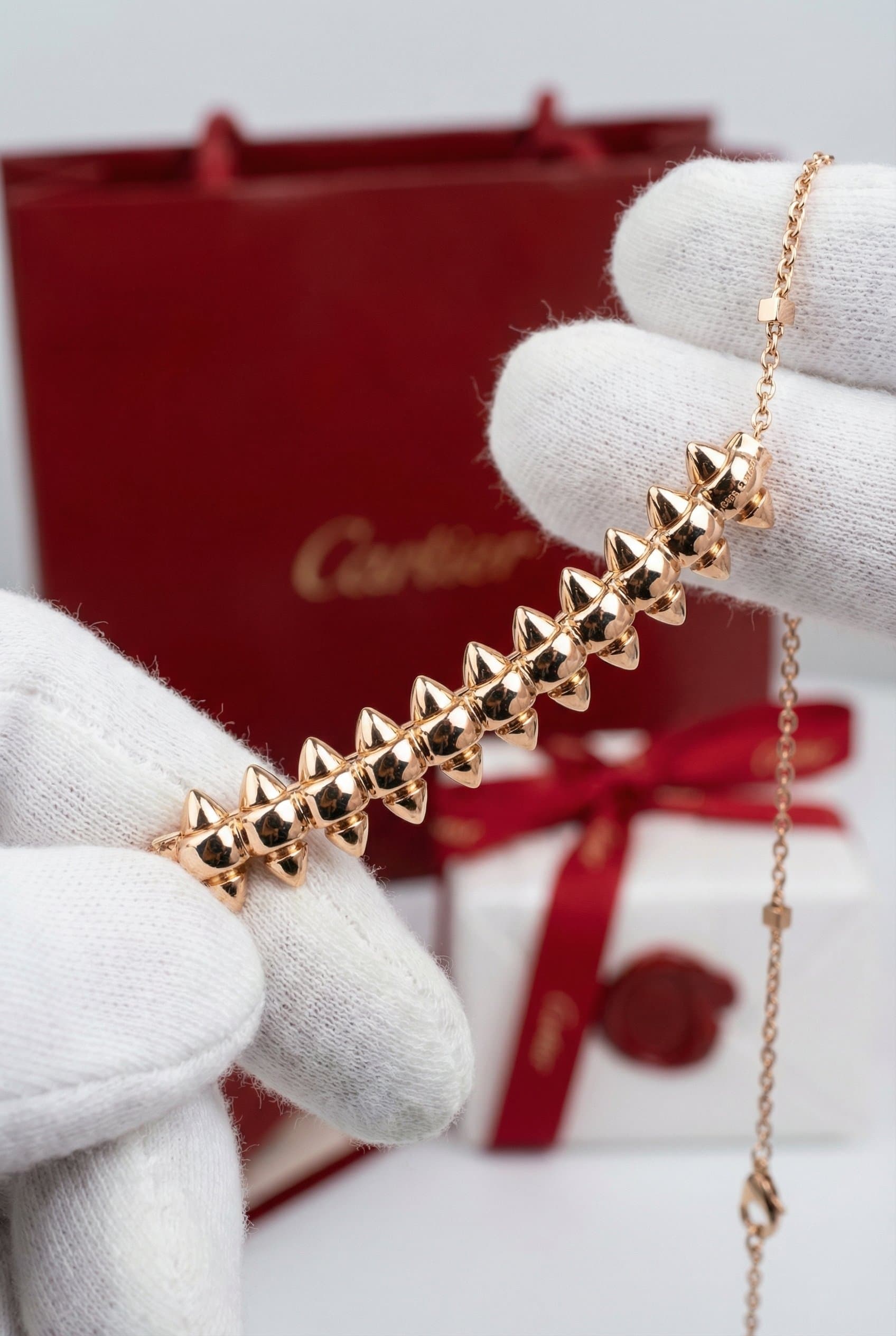Золотое колье Cartier Clash de Cartier