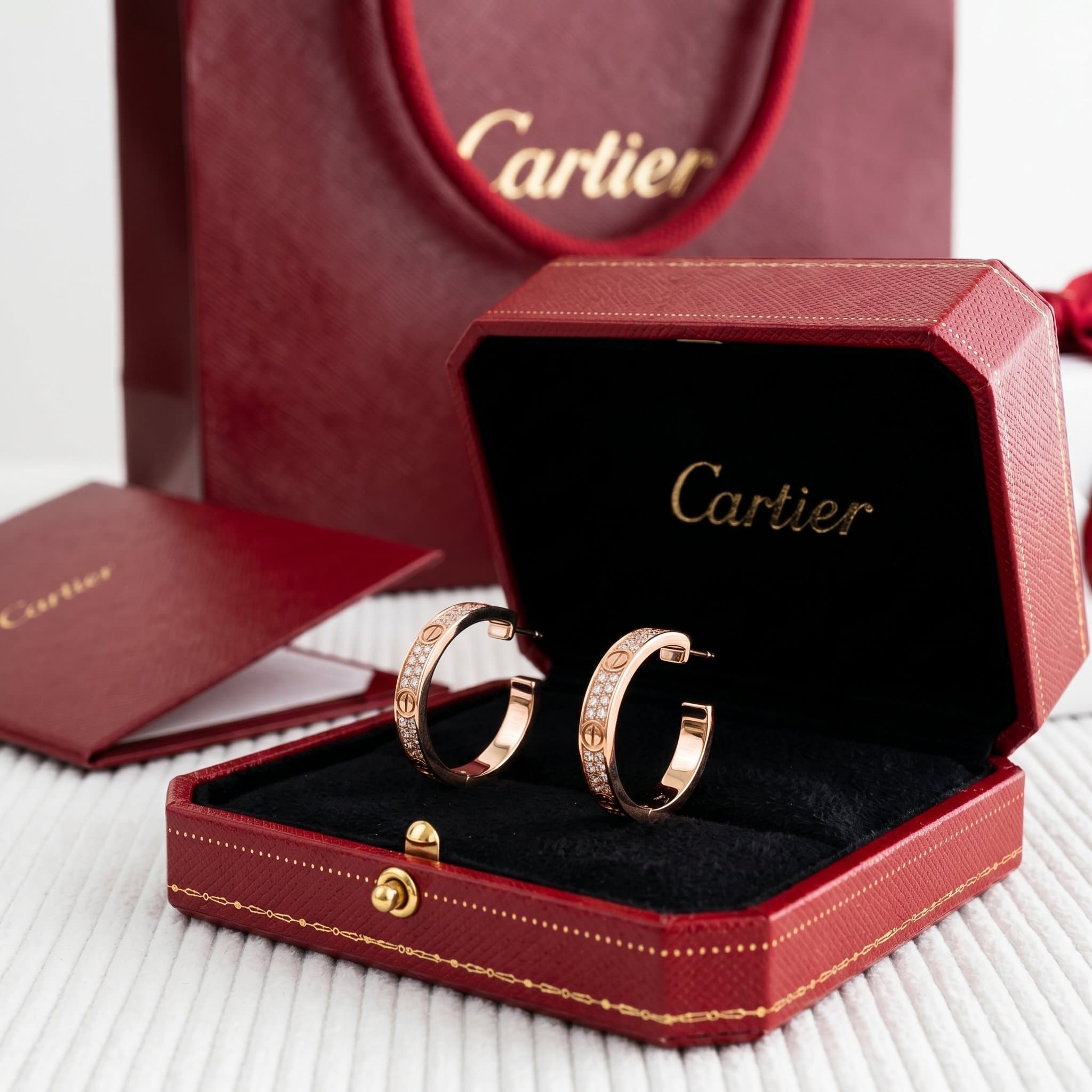 Золотые серьги-кольца Cartier Love с бриллиантами, средняя модель, паве, Розовое золото