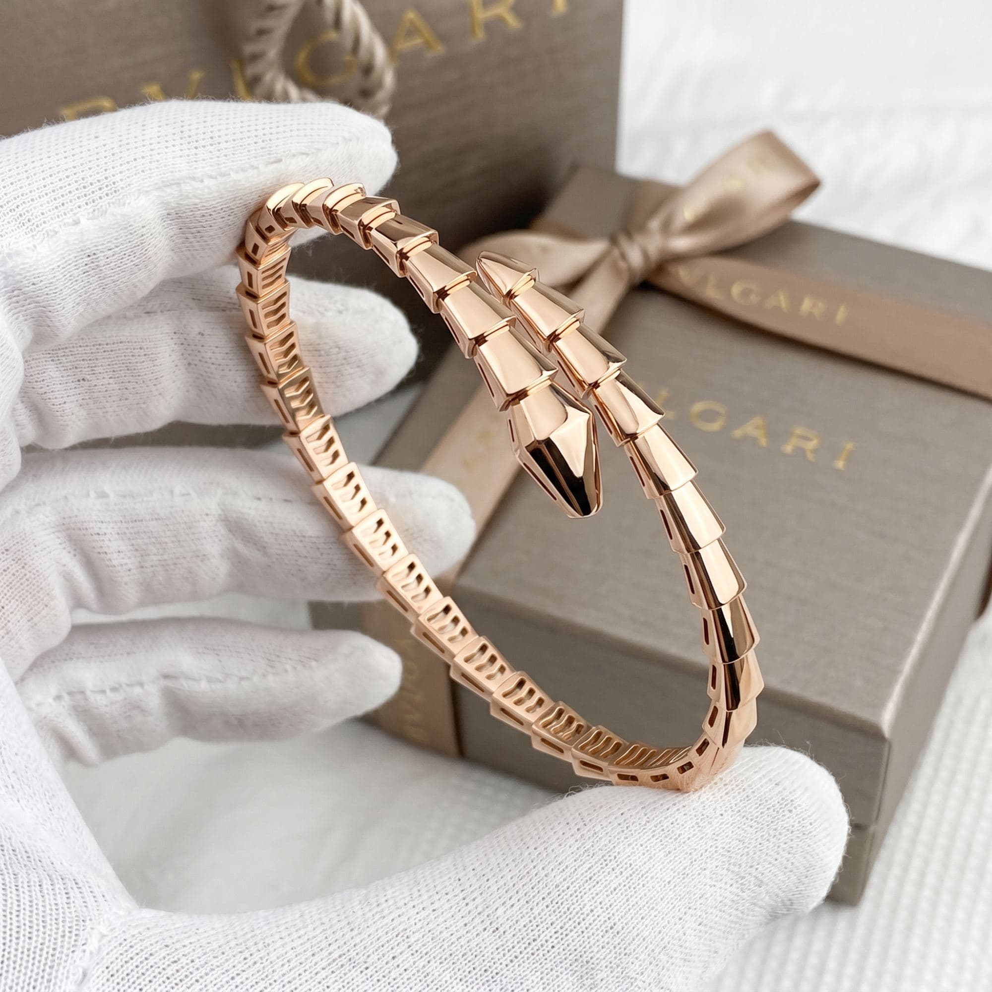 Bvlgari Serpenti Viper браслет из желтого золота с бриллиантами