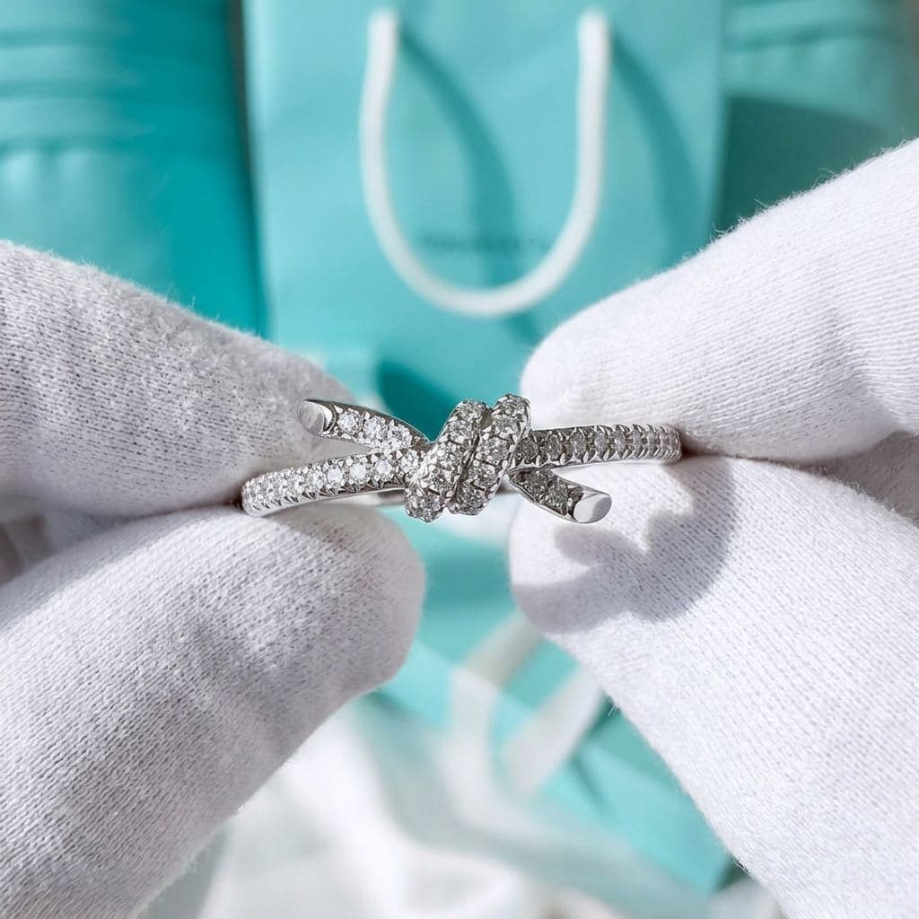 Кольцо Tiffany Knot в розовом золоте с бриллиантами — фото 5