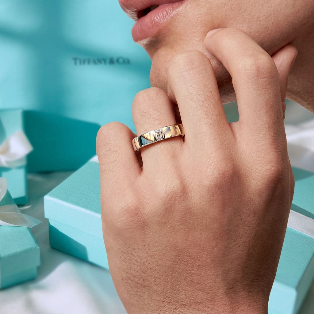 Кольцо Tiffany Essential Band из платины с бриллиантом, 5 мм — фото 3