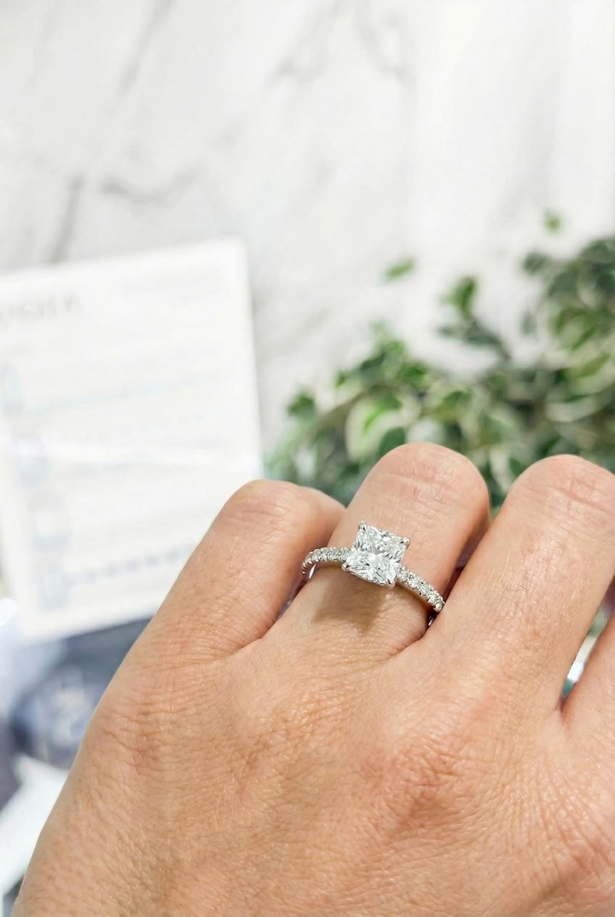 Помолвочное кольцо Tiffany & Co. с бриллиантом 1 карат — фото 4