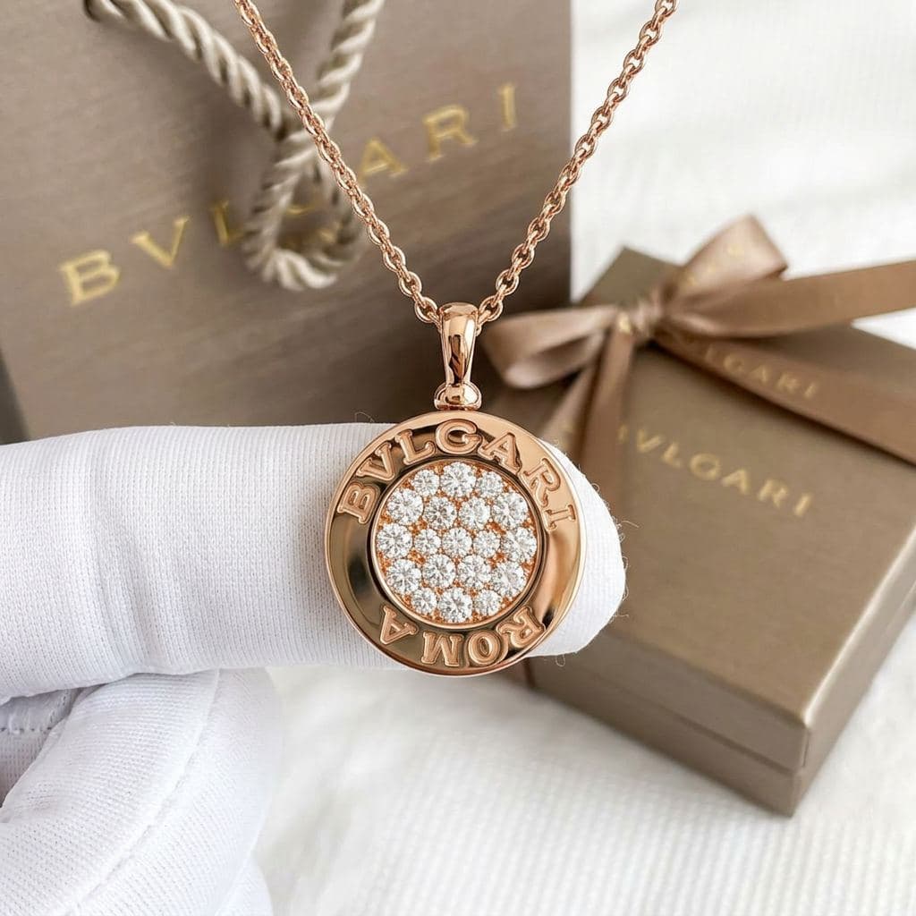 Колье BVLGARI BVLGARI из розового золота с перламутром и бриллиантами