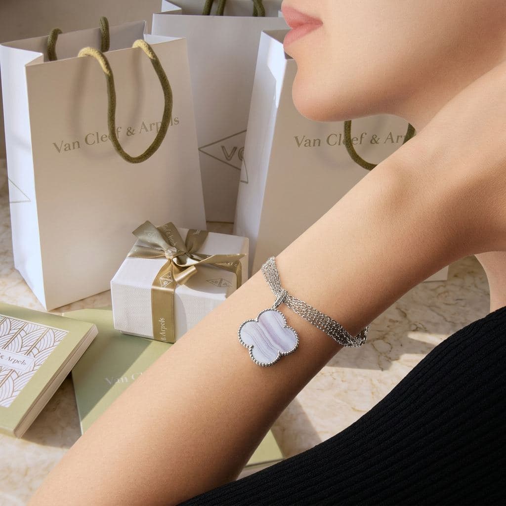 Колье Van Cleef & Arpels Magic Alhambra, 1 мотив — фото 4