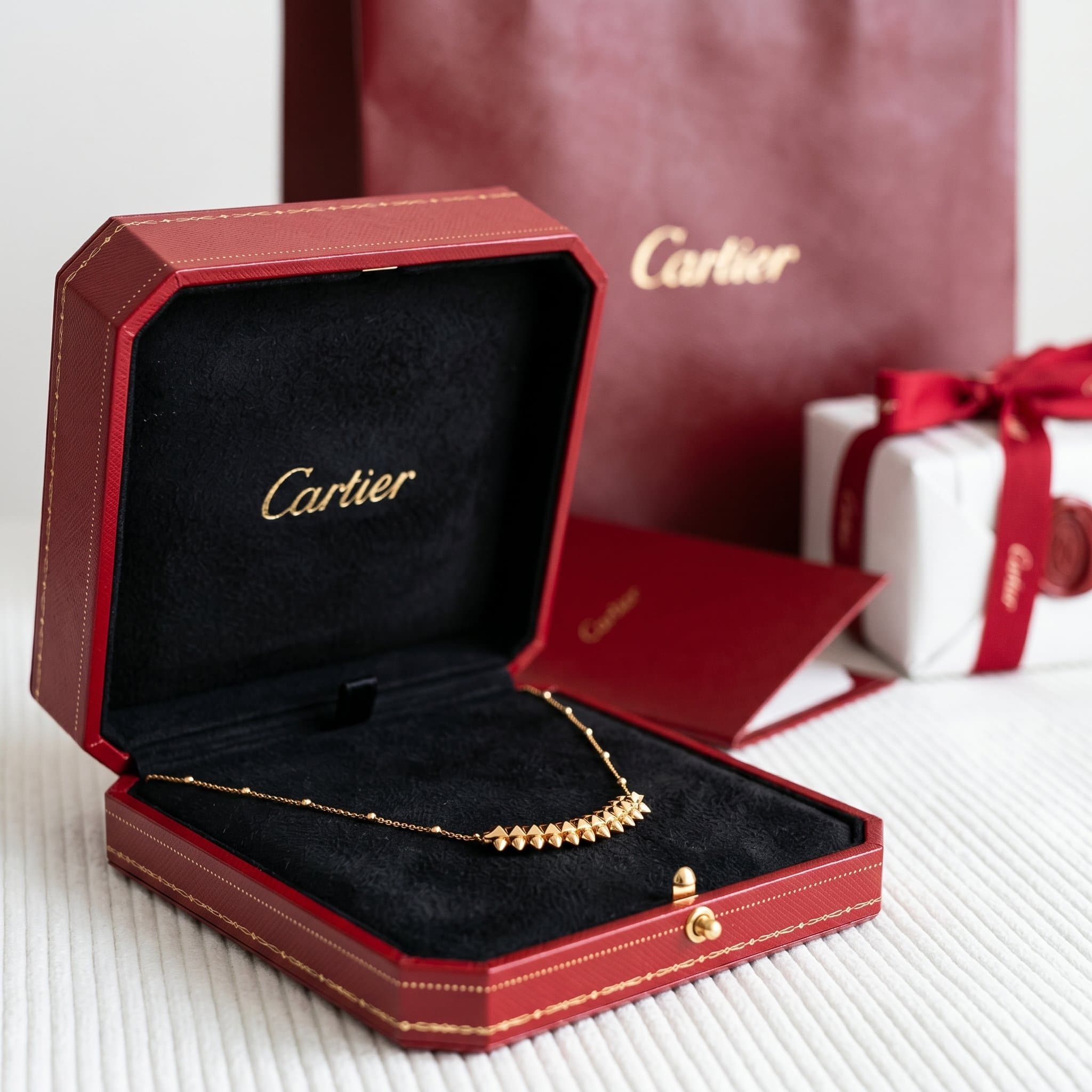 Золотое колье Cartier Clash — фото 3