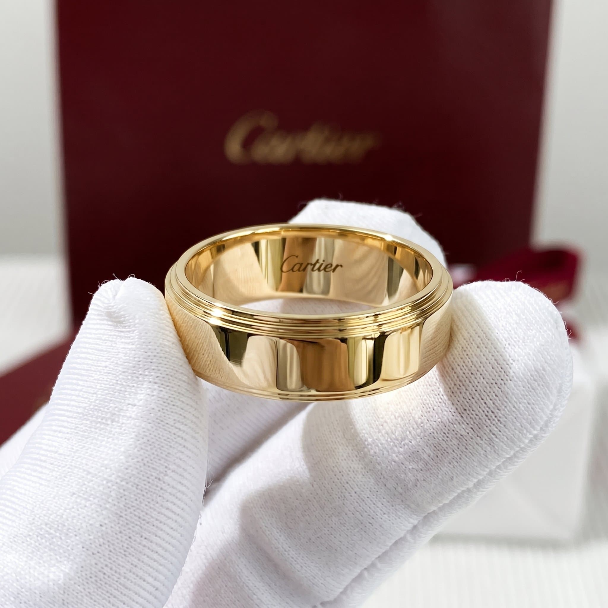 Золотое обручальное кольцо Cartier d'Amour, ширина 6 мм