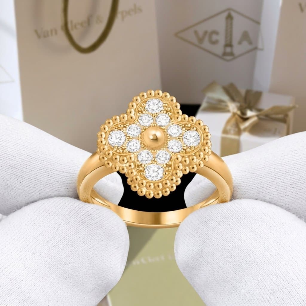 Кольцо Van Cleef & Arpels Vintage Alhambra с бриллиантами, Жёлтое золото