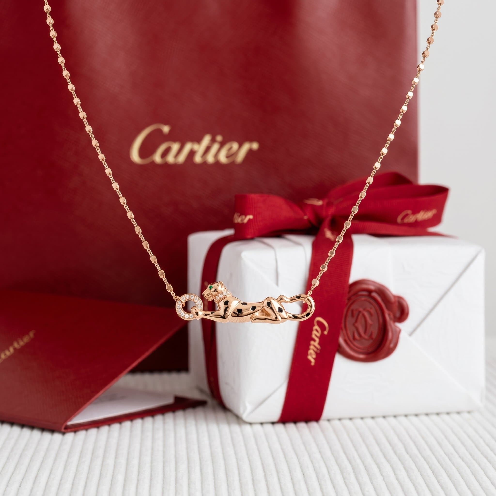 Золотое колье Cartier Panthère