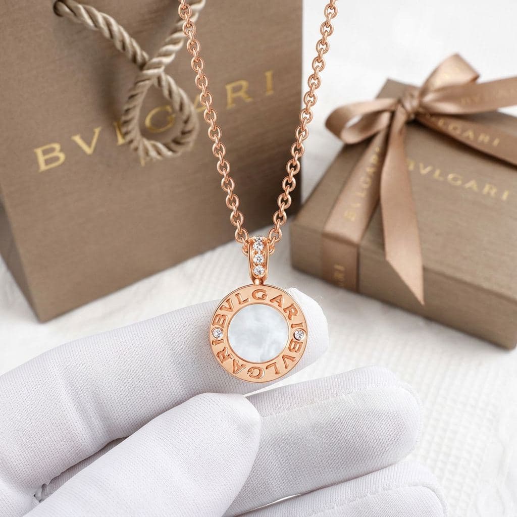 Ожерелье BVLGARI BVLGARI с перламутром, ониксом и бриллиантами