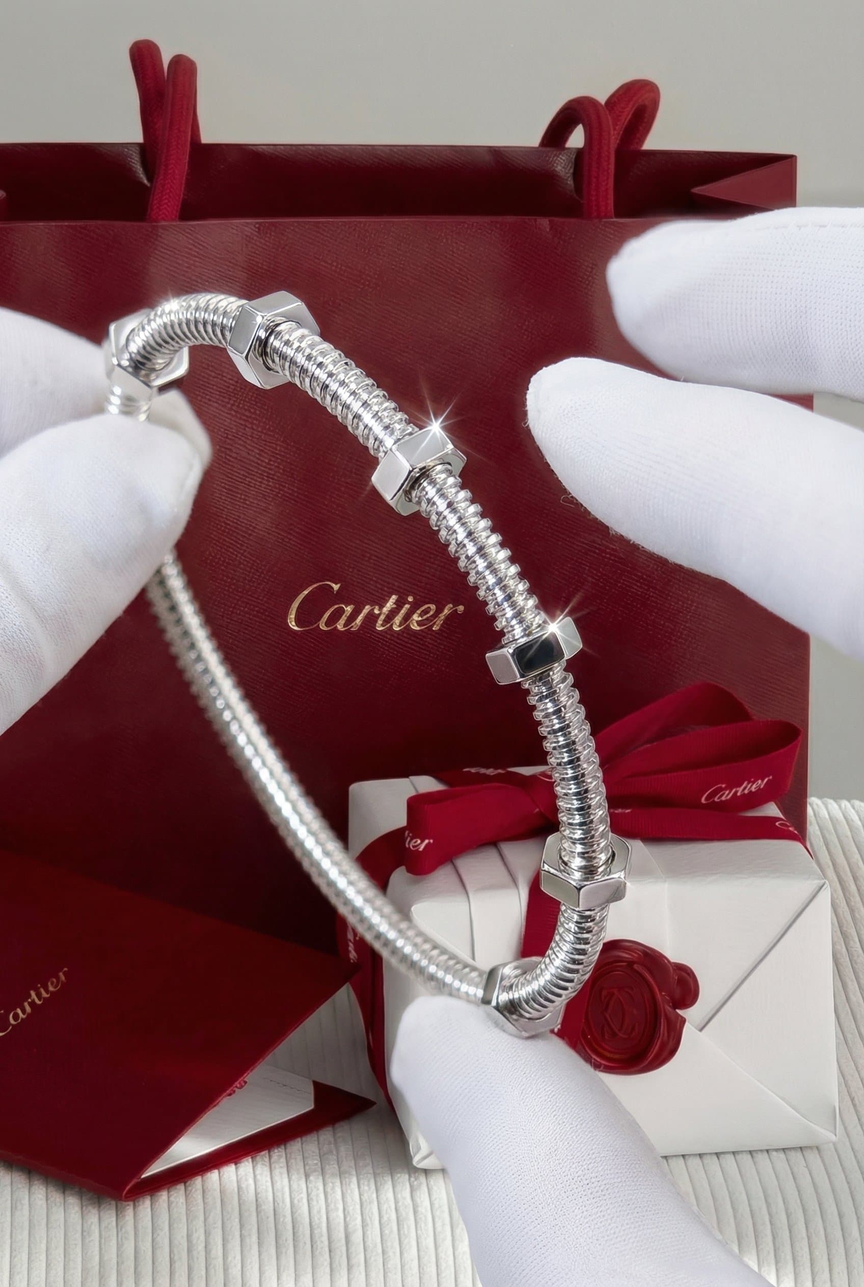 Cartier Золотой браслет Cartier Ecrou de Cartier