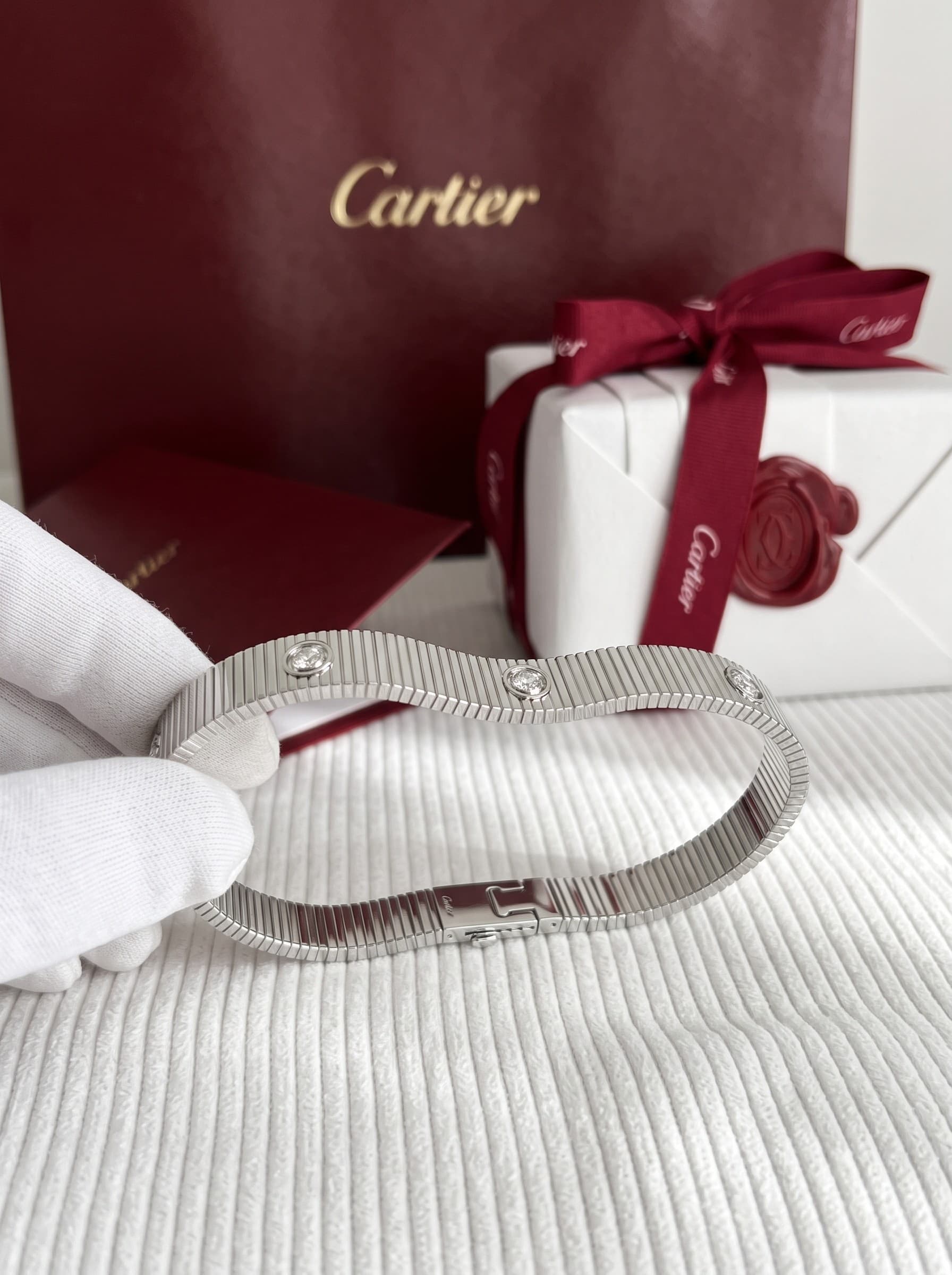 Браслет Cartier LOVE Unlimited, гибкий, 7 бриллиантов — фото 6
