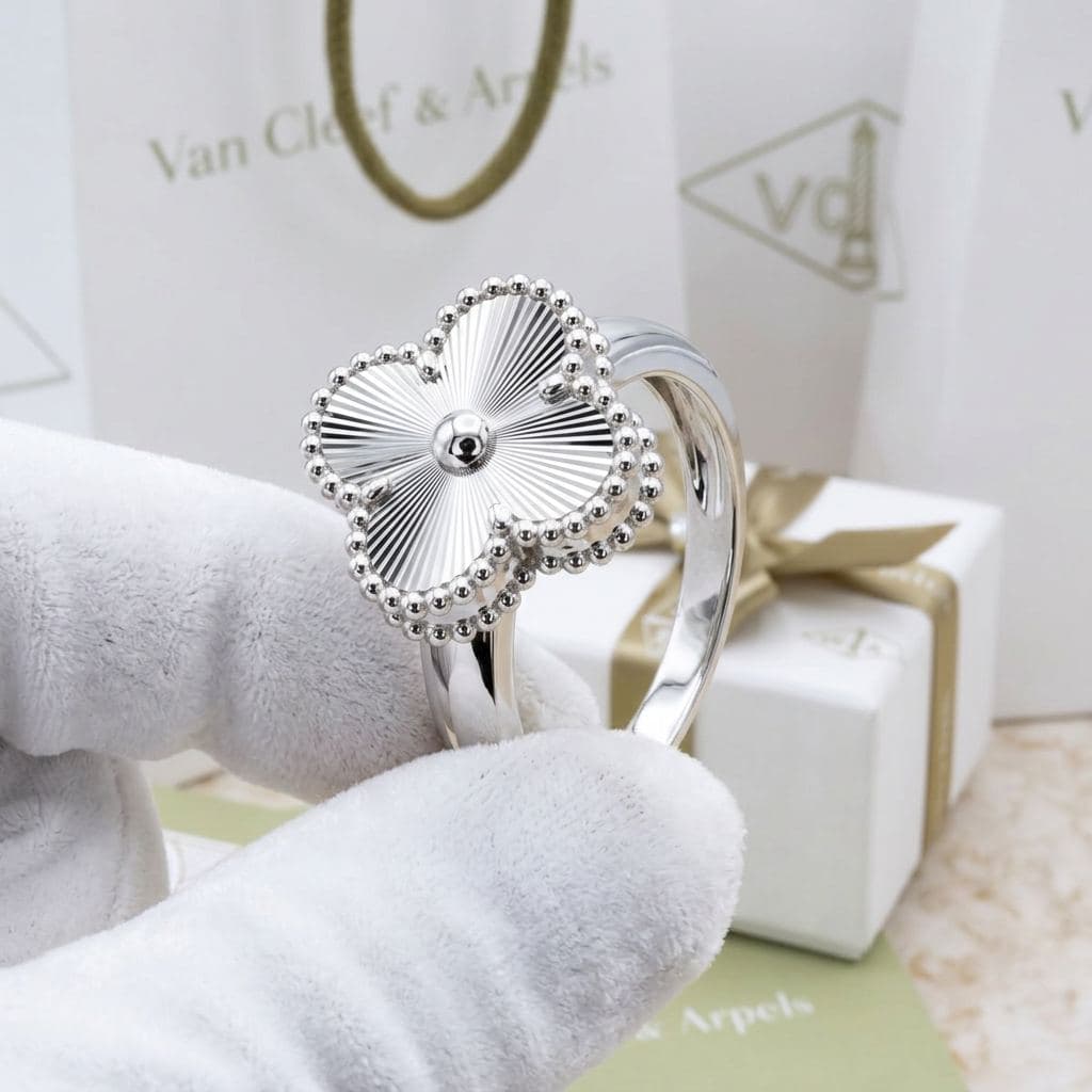 Кольцо Van Cleef & Arpels Vintage Alhambra, Жёлтое золото