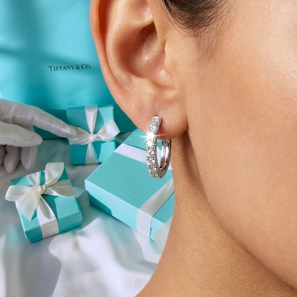 Серьги Tiffany Metro из белого золота с бриллиантами