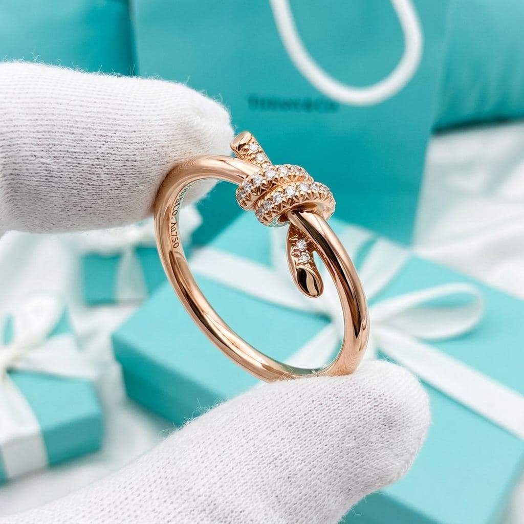 Кольцо Tiffany Knot в розовом золоте с бриллиантами, Розовое золото