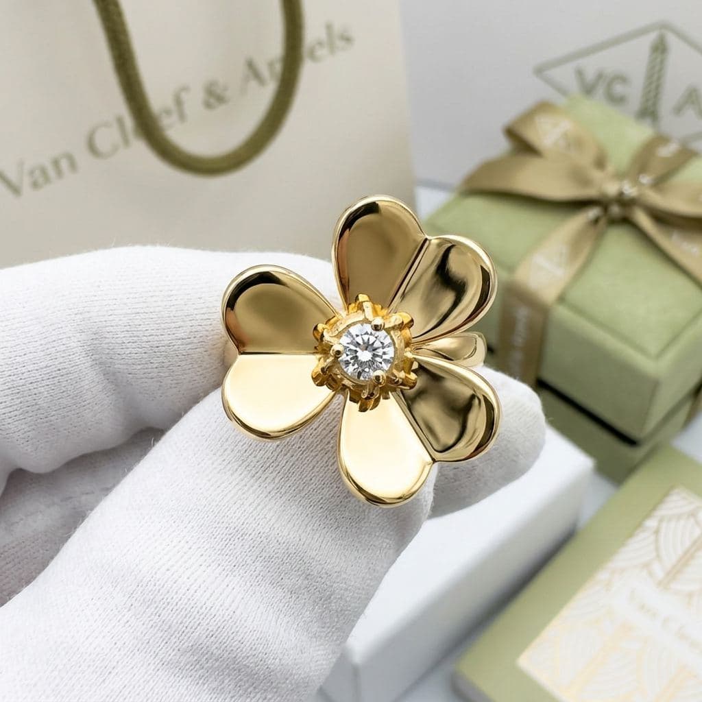 Кольцо Van Cleef & Arpels Frivole, 1 цветок, малая модель — фото 3