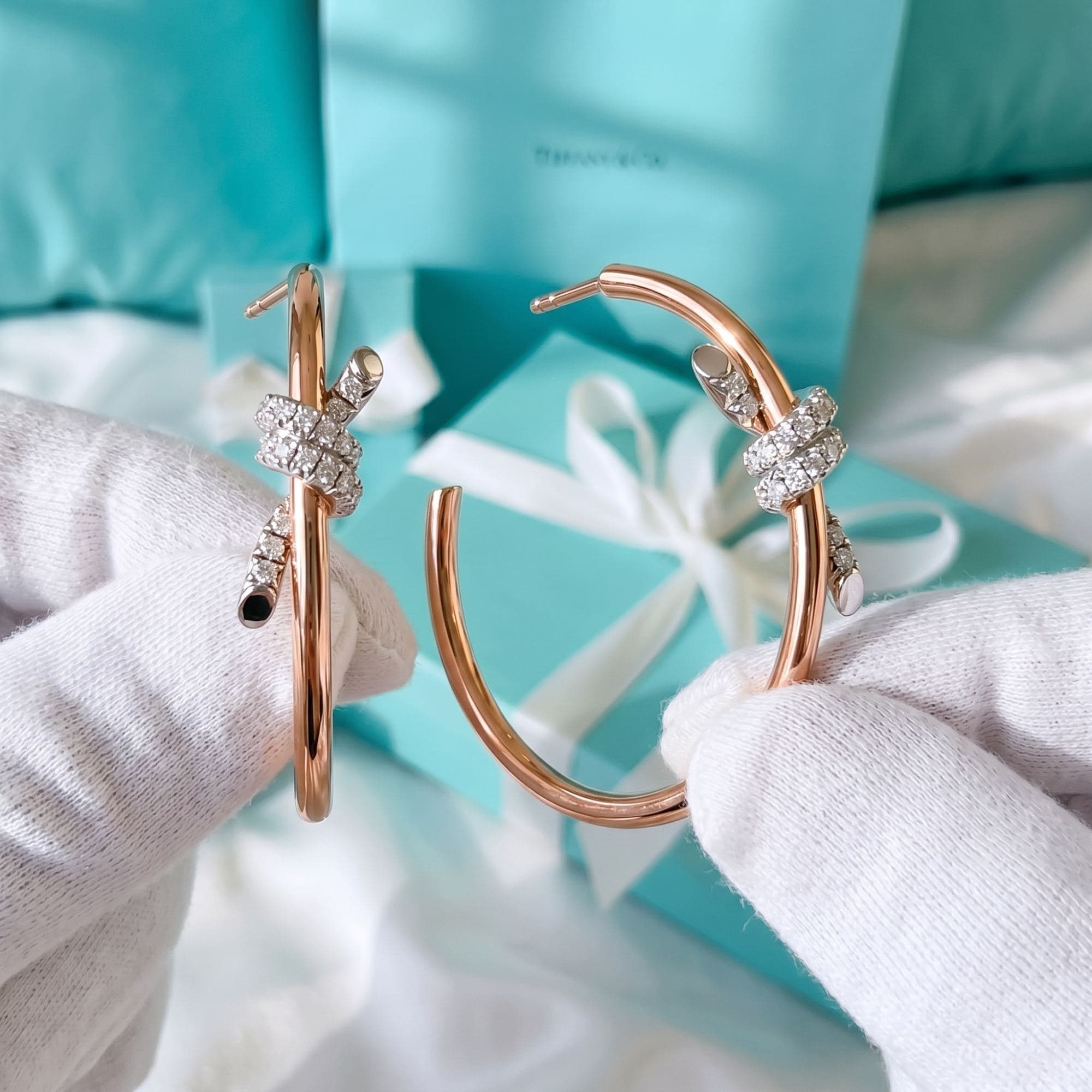 Серьги Tiffany Knot крупные с бриллиантами, Белое и жёлтое золото