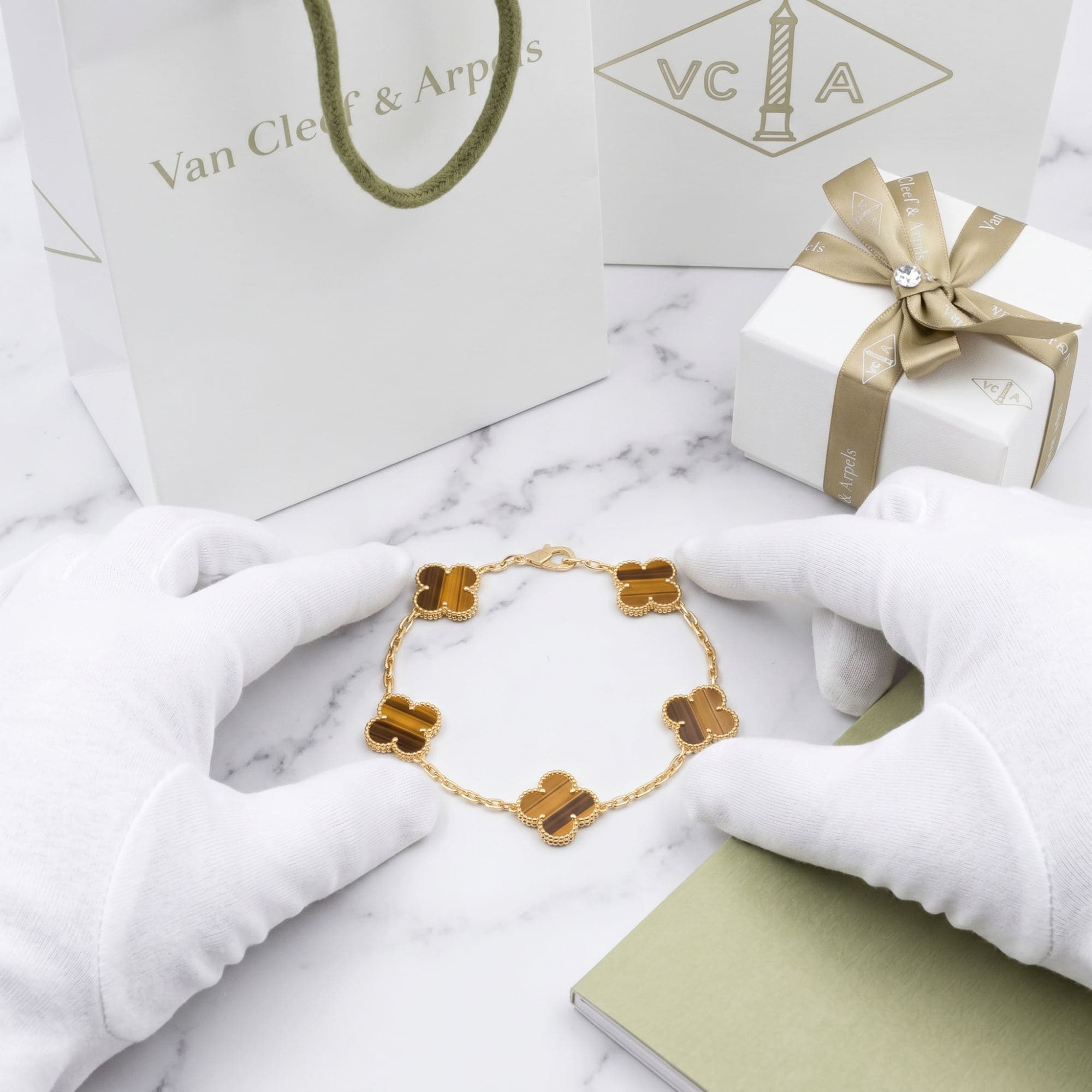 Браслет Van Cleef & Arpels Vintage Alhambra, 5 мотивов