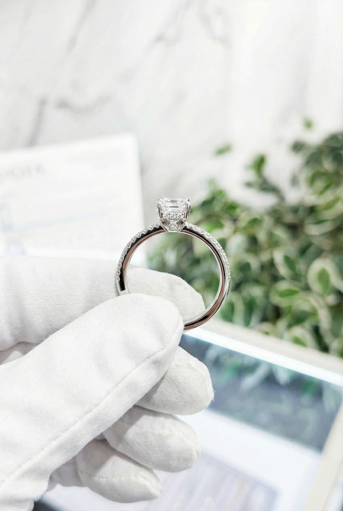 Помолвочное кольцо Tiffany & Co. с бриллиантом 1 карат — фото 3