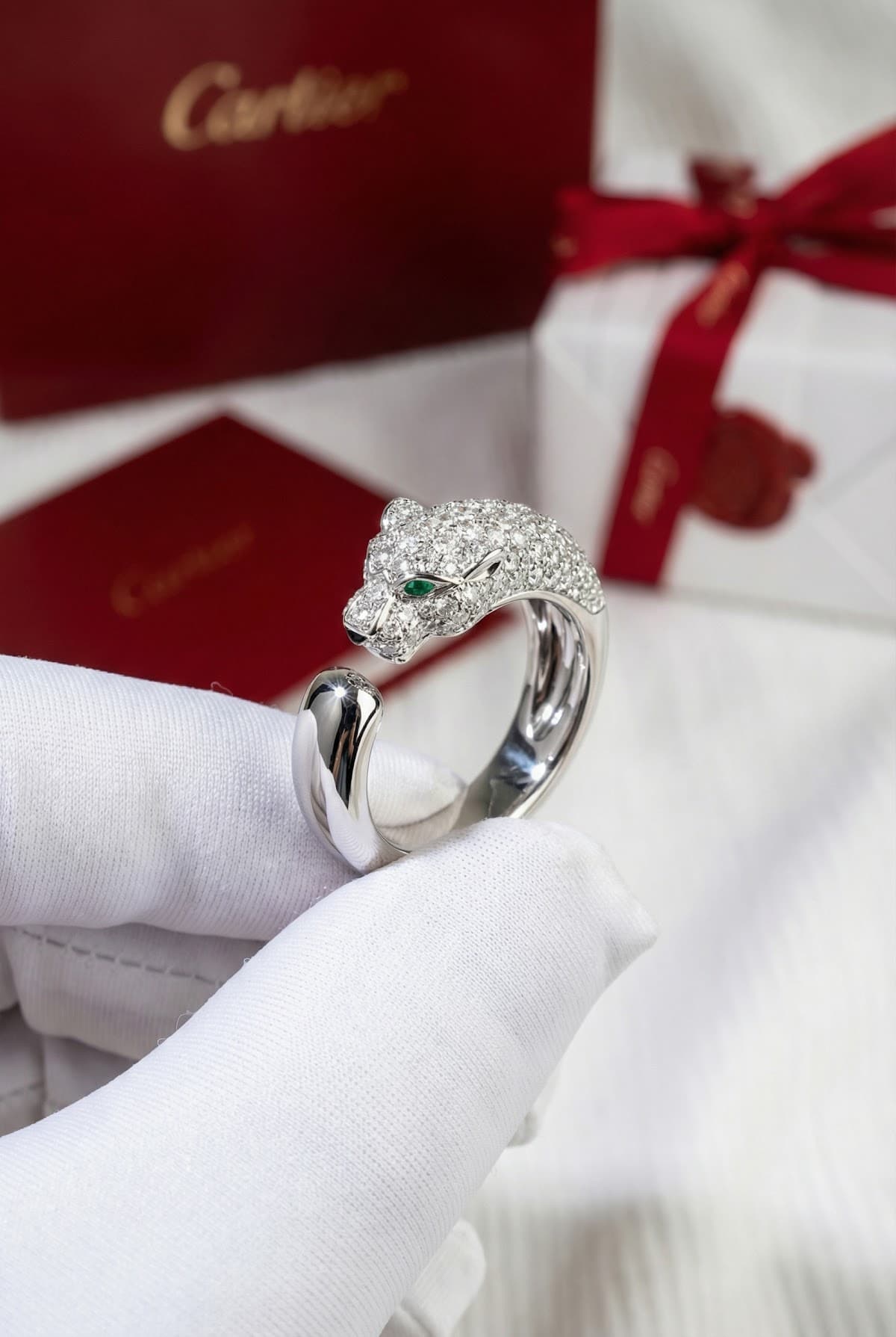 Cartier Золотое кольцо Cartier Panthère de Cartier с бриллиантами