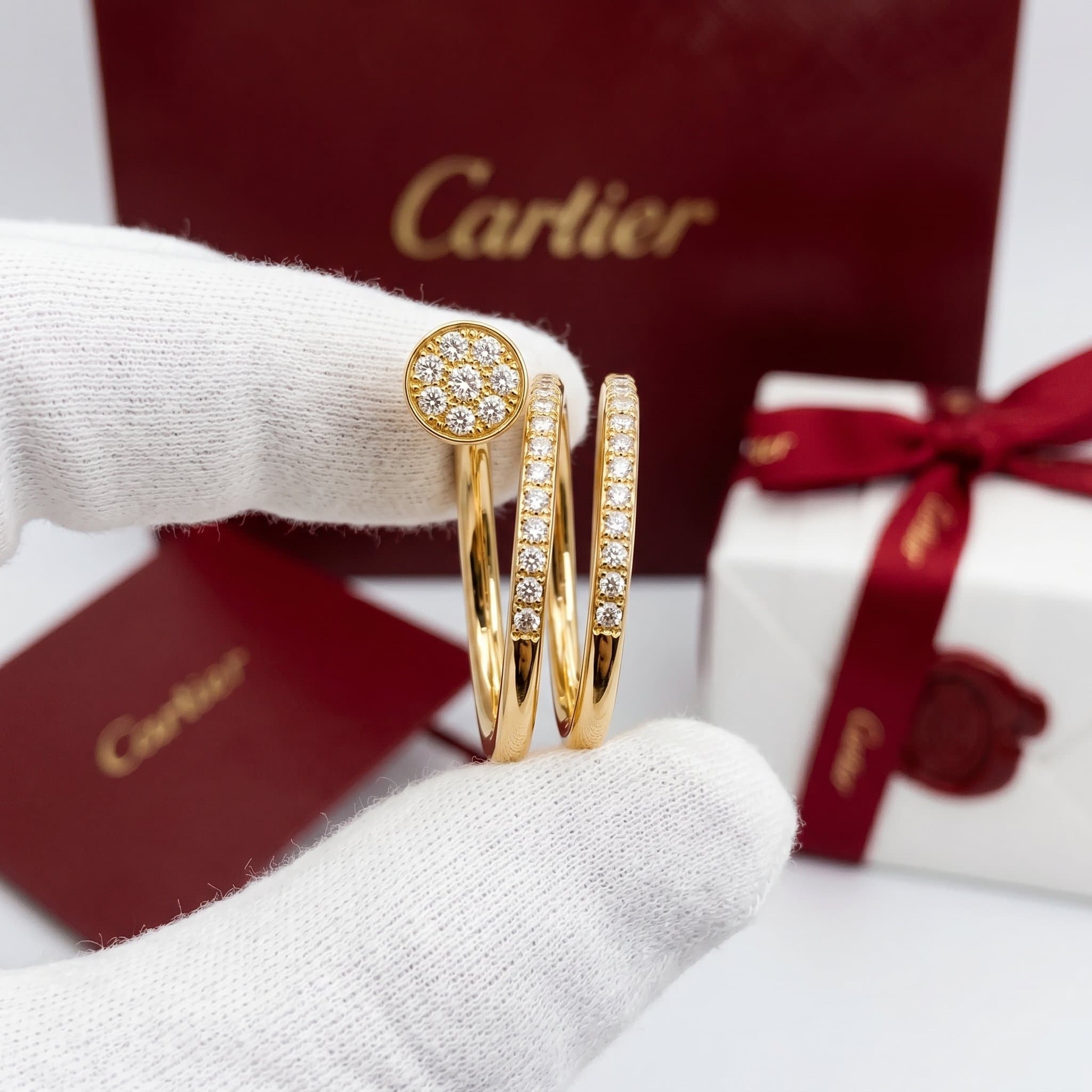 Золотое кольцо Cartier Juste un Clou (гвоздь) с бриллиантами, двойная модель, частичное паве — фото 4