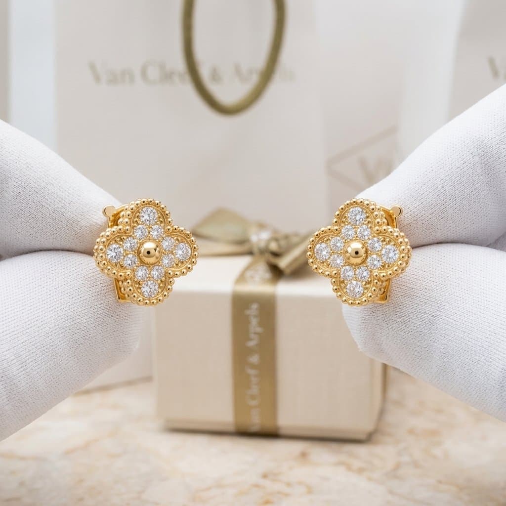 Серьги Van Cleef & Arpels Vintage Alhambra с бриллиантами, Жёлтое золото