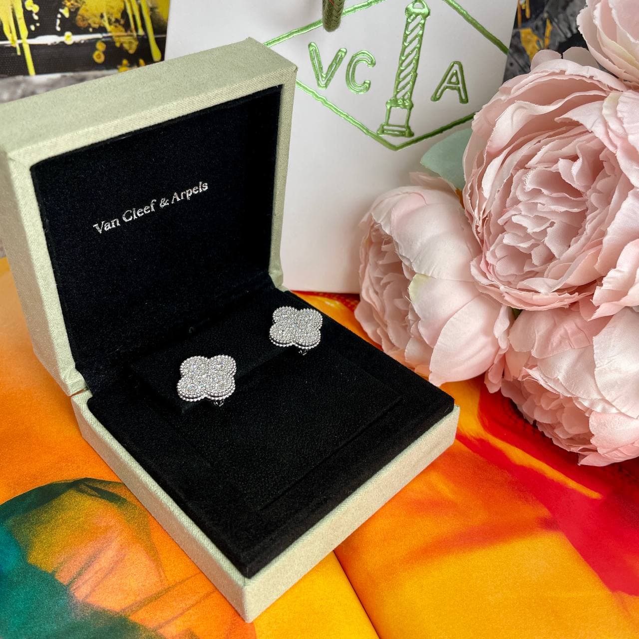 Серьги Van Cleef 2 см (белое золото 585)