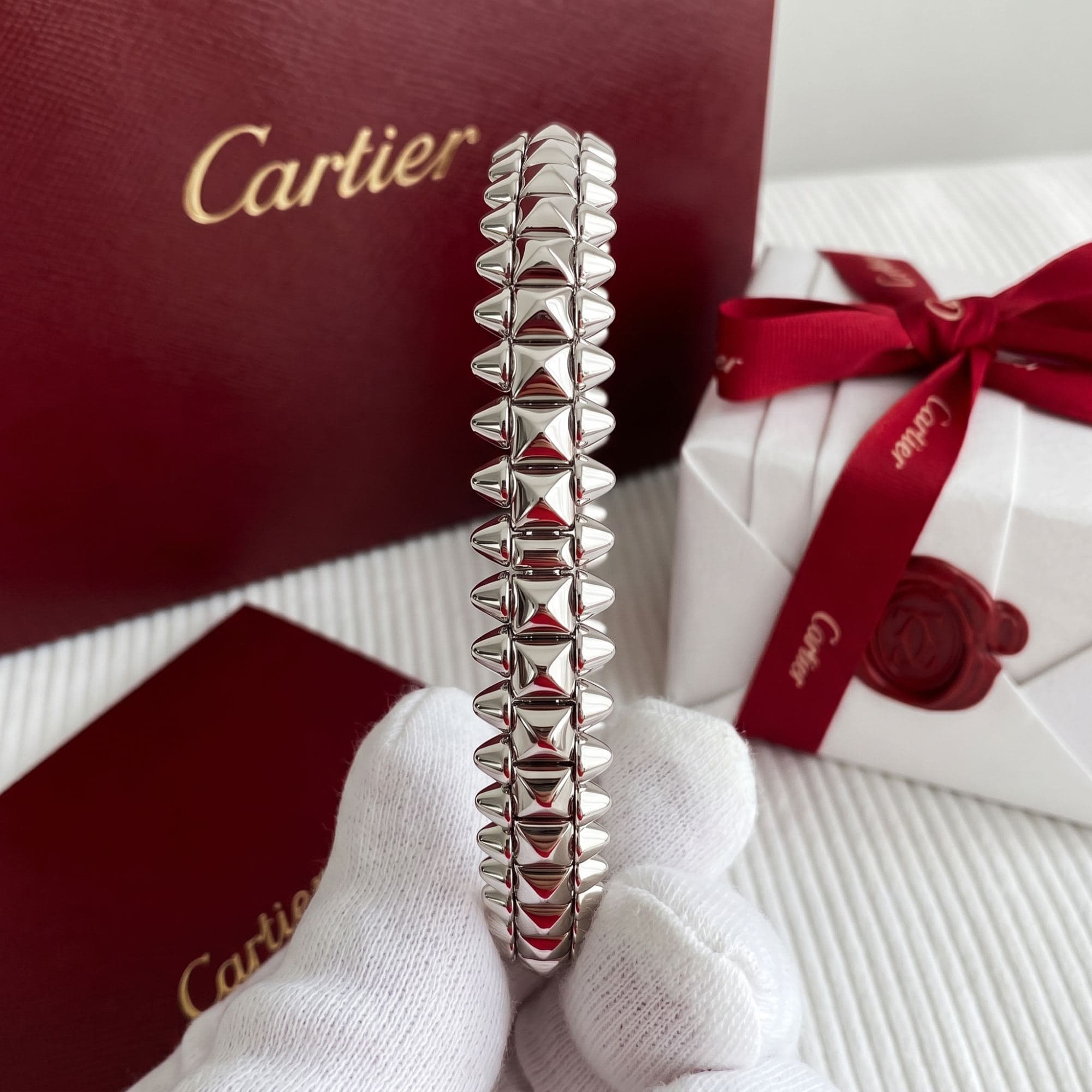 Золотой браслет Cartier Clash, малая модель — фото 4